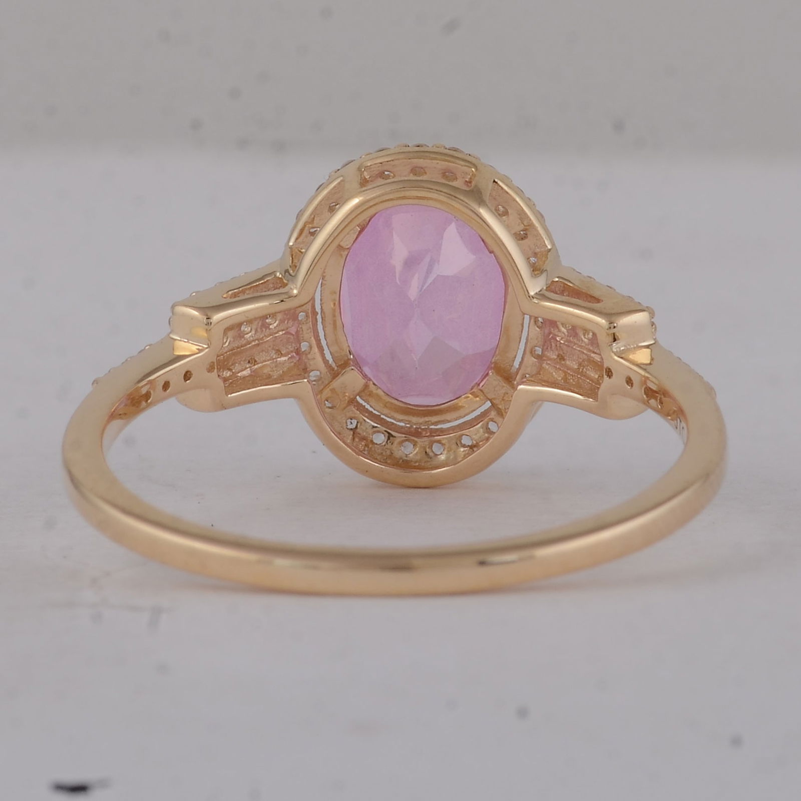 1.86 Ct Oval Pink Topaz 9K Gold Ring - 3