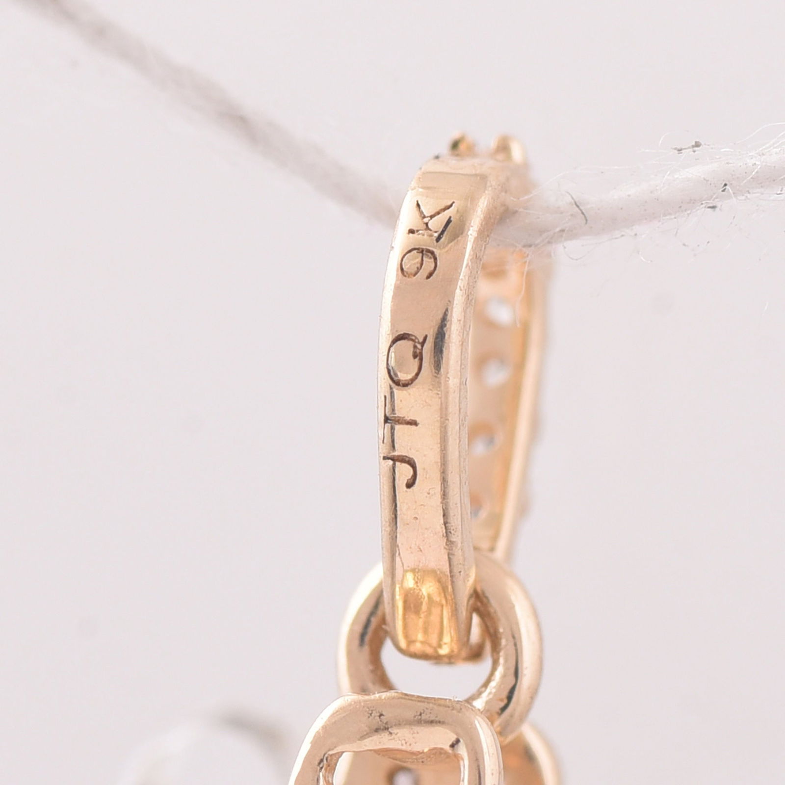 6.52 Ct Oval Pink Topaz 9K Gold Pendant - 5