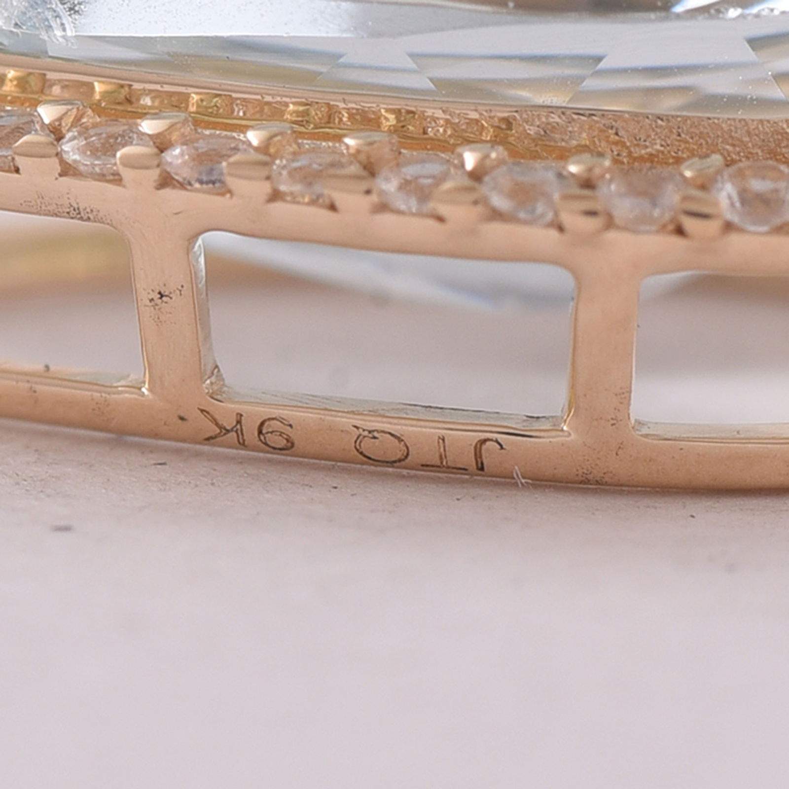 4.01 Ct Pear Aquamarine 9K Gold Pendant - 4