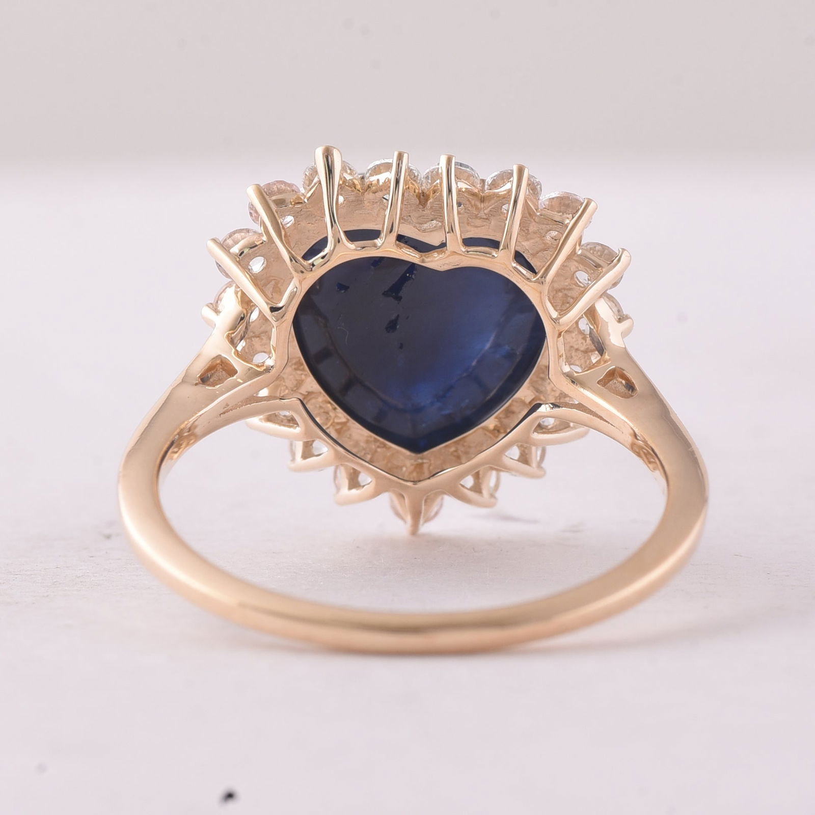 6.72 Ct Heart Sapphire 9K Gold Ring - 3