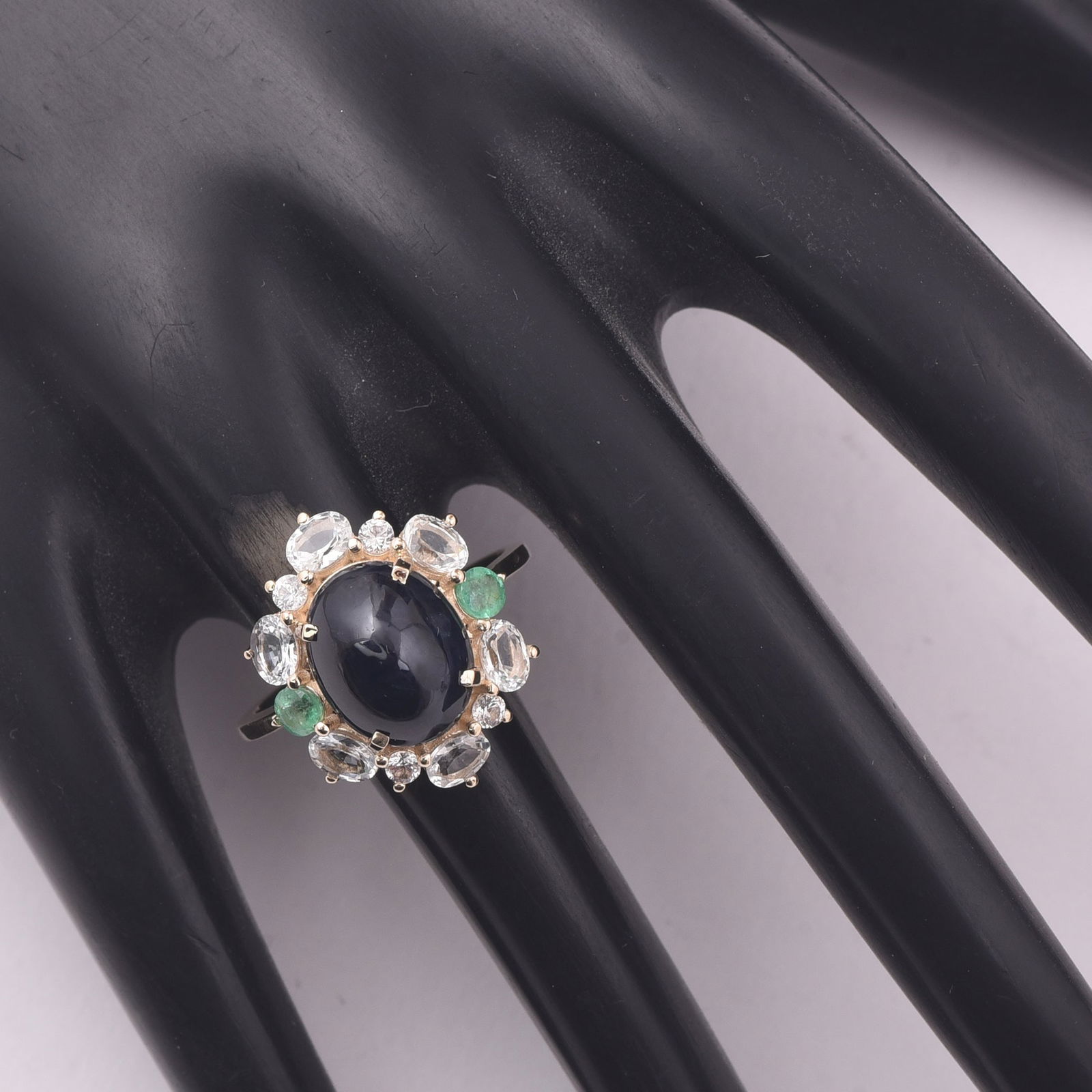 6.81 Ct Oval Sapphire 9K Gold Ring - 2