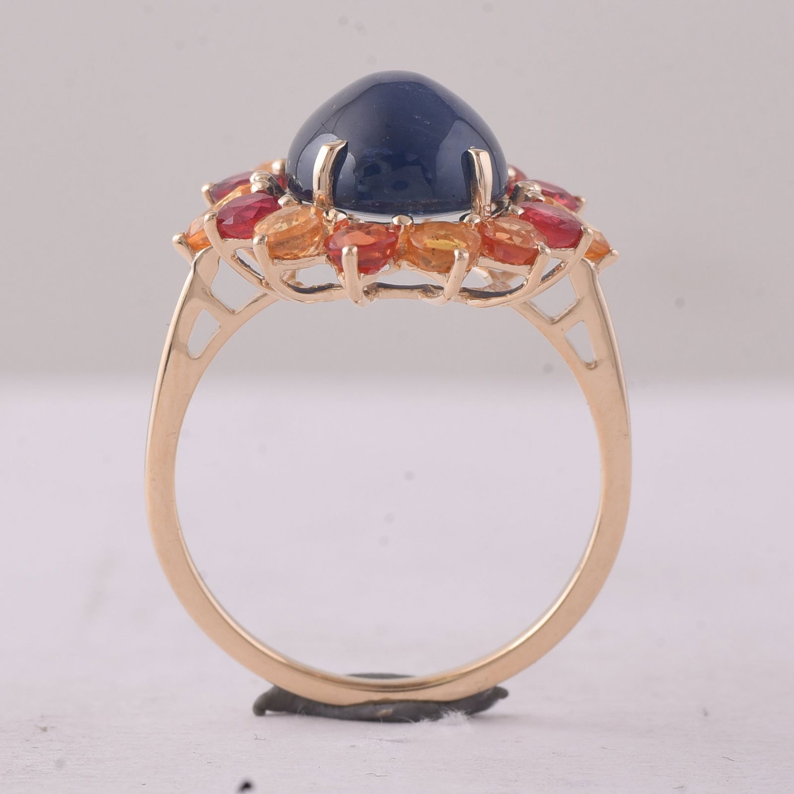 8.10 Ct Oval Sapphire 9K Gold Ring - 3