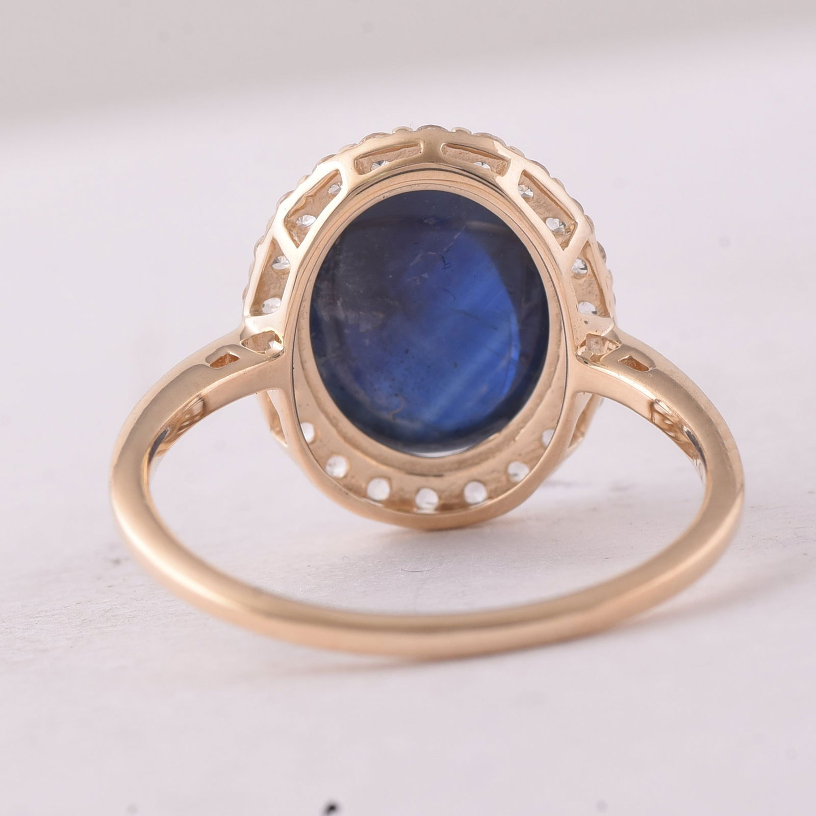 5.30 Ct Oval Sapphire 9K Gold Ring - 4