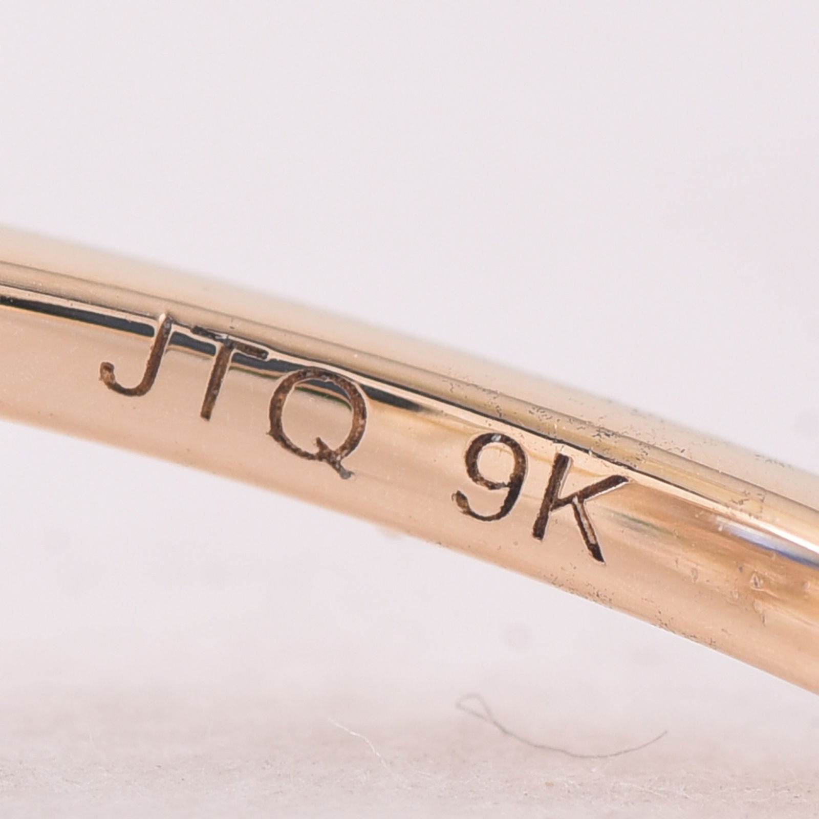 1.80 Ct Oval Sapphire 9K Gold Ring - 5