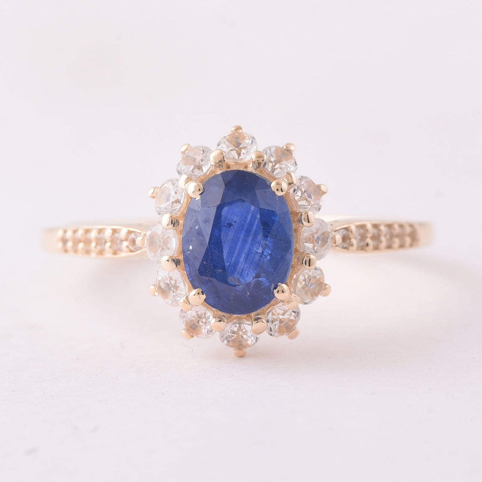 1.87 Ct Oval Sapphire 9K Gold Ring (1 of 5)