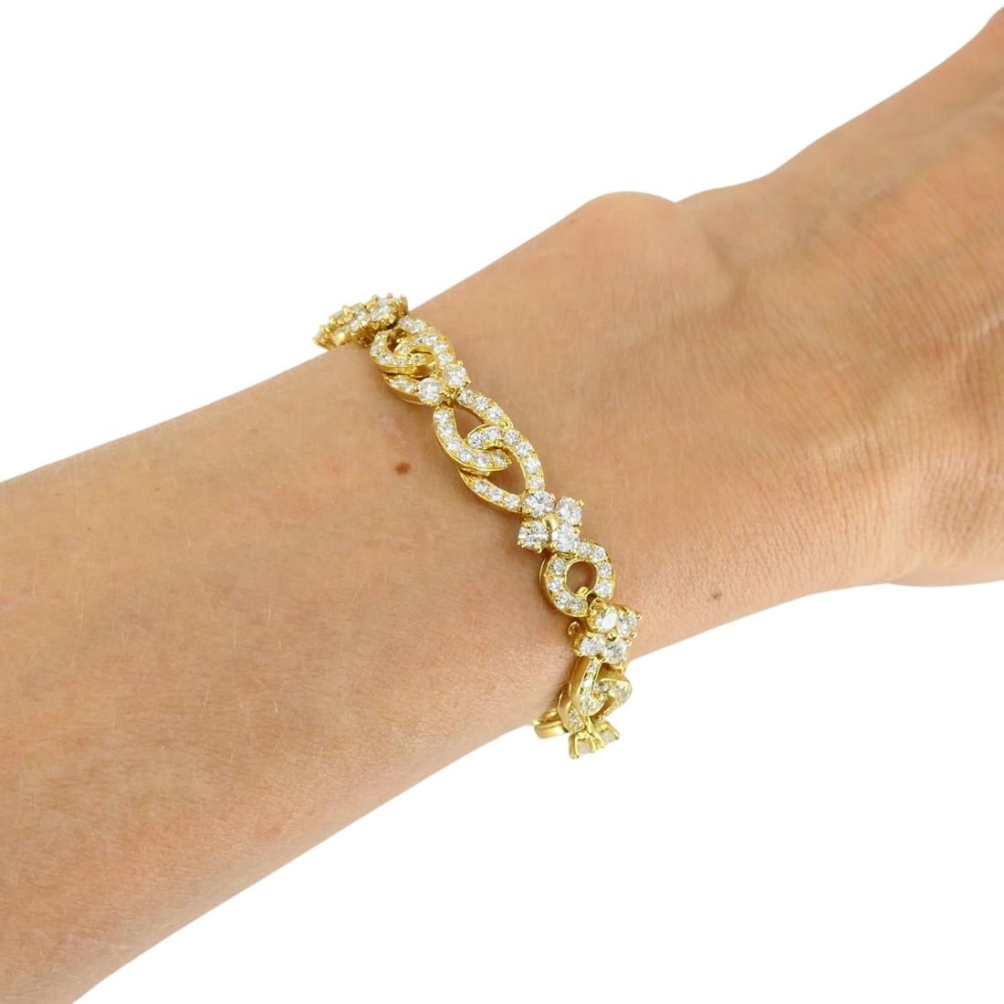 Van Cleef & Arpels 18k Gold Diamond Link Bracelet - 9