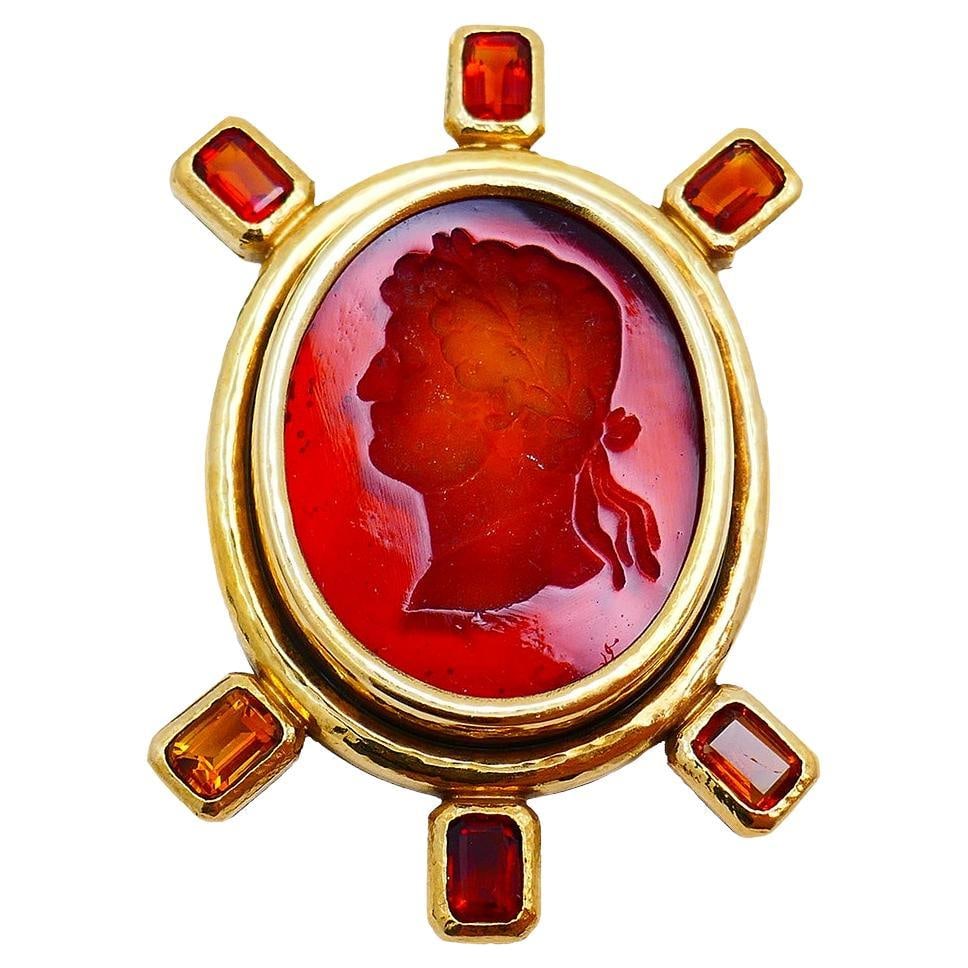 Vintage Elizabeth Locke Brooch Pin 18k Gold Citrine: About the Item A beautiful Elizabeth Locke 18 karat gold Venetian glass brooch with citrine. The vintage brooch is a cameo etched in Venetian glass. To make their gorgeous intaglio pieces, Elizabeth