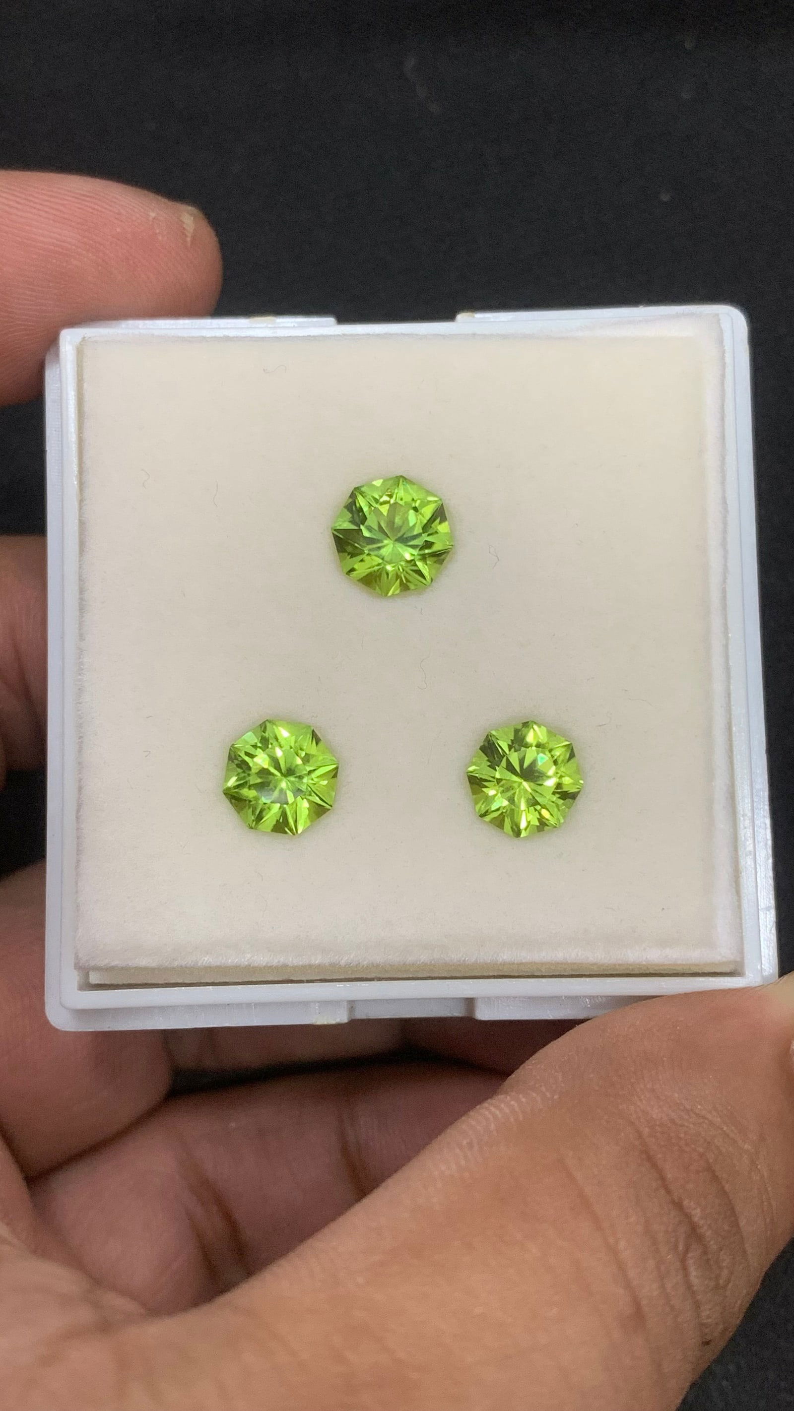 5.80 Carat Brilliant Octagon Cut Set Of Peridot Gemstone For Jewellery