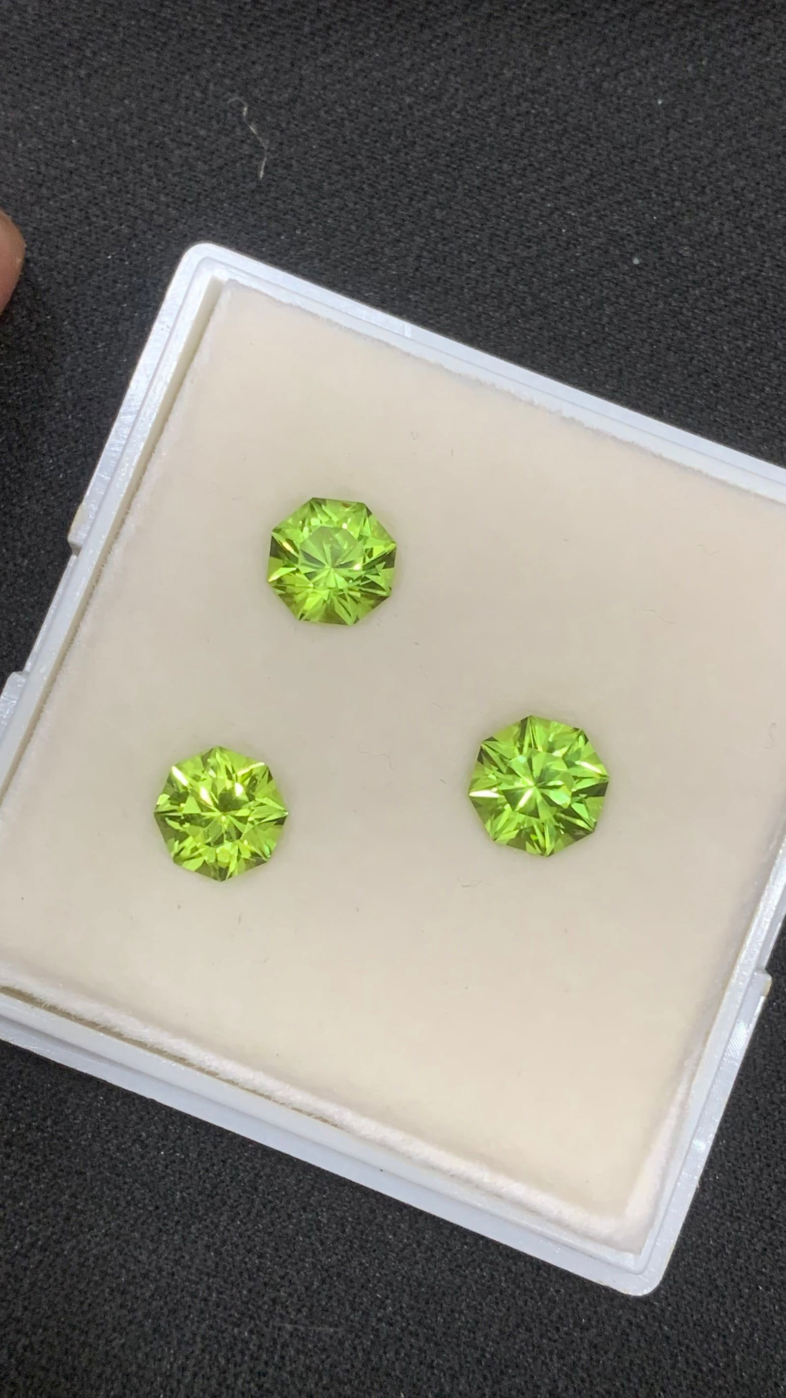 5.80 Carat Brilliant Octagon Cut Set Of Peridot Gemstone For Jewellery - 2