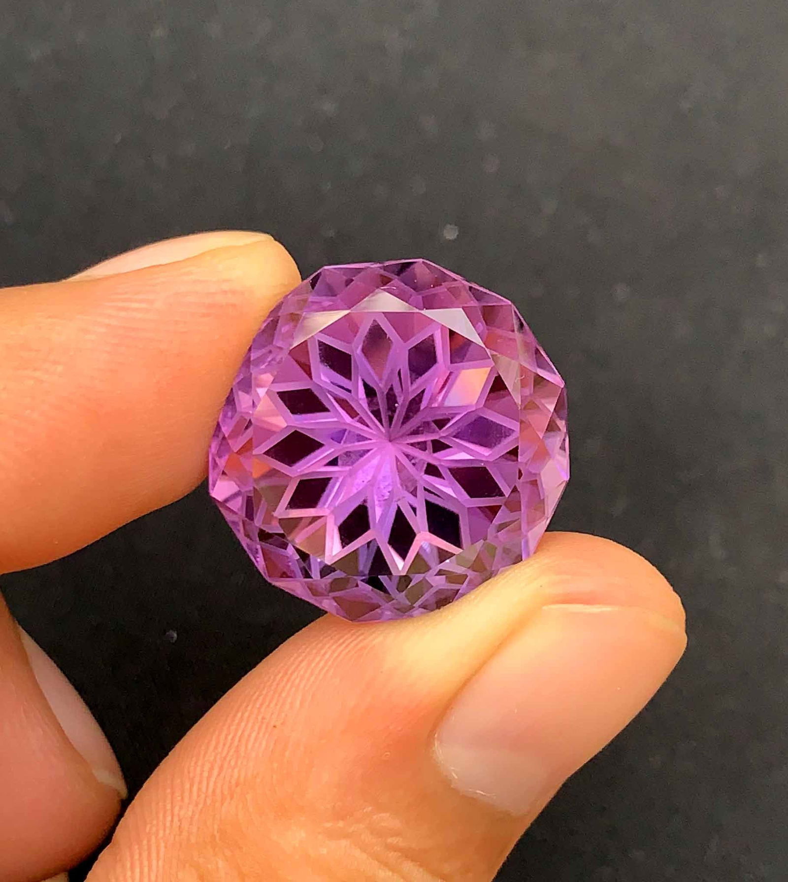 Natural Amethyst Gemstone: Precision Flower Cut, 37.65 Carats: Title:Natural Amethyst Gemstone: Precision Flower Cut, 37.65 Carats Description:Materials: Gemstone: Amethyst Carat weight: 37.65 Natural Amethyst Gemstone, Precision Flower Cut Amethyst Gemstone, Per