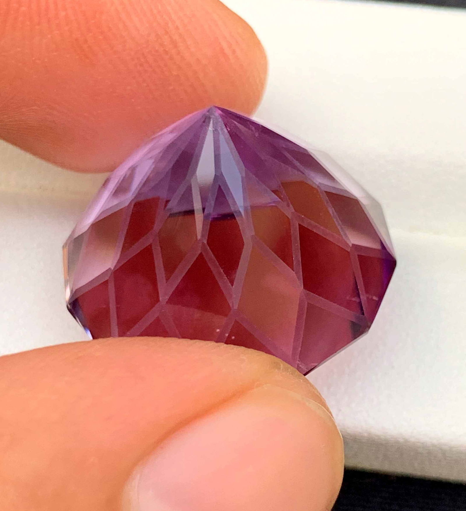 Natural Amethyst Gemstone: Precision Flower Cut, 37.65 Carats - 4