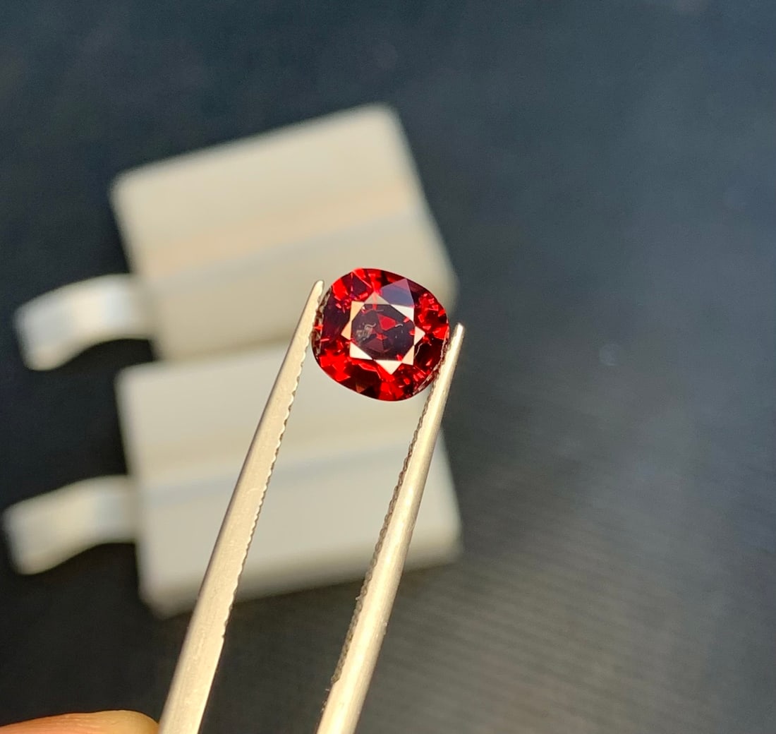 1.70 Carat Natural Unheated Pigeon Blood Burma Spinel Cushion Cut Gemstone - 7