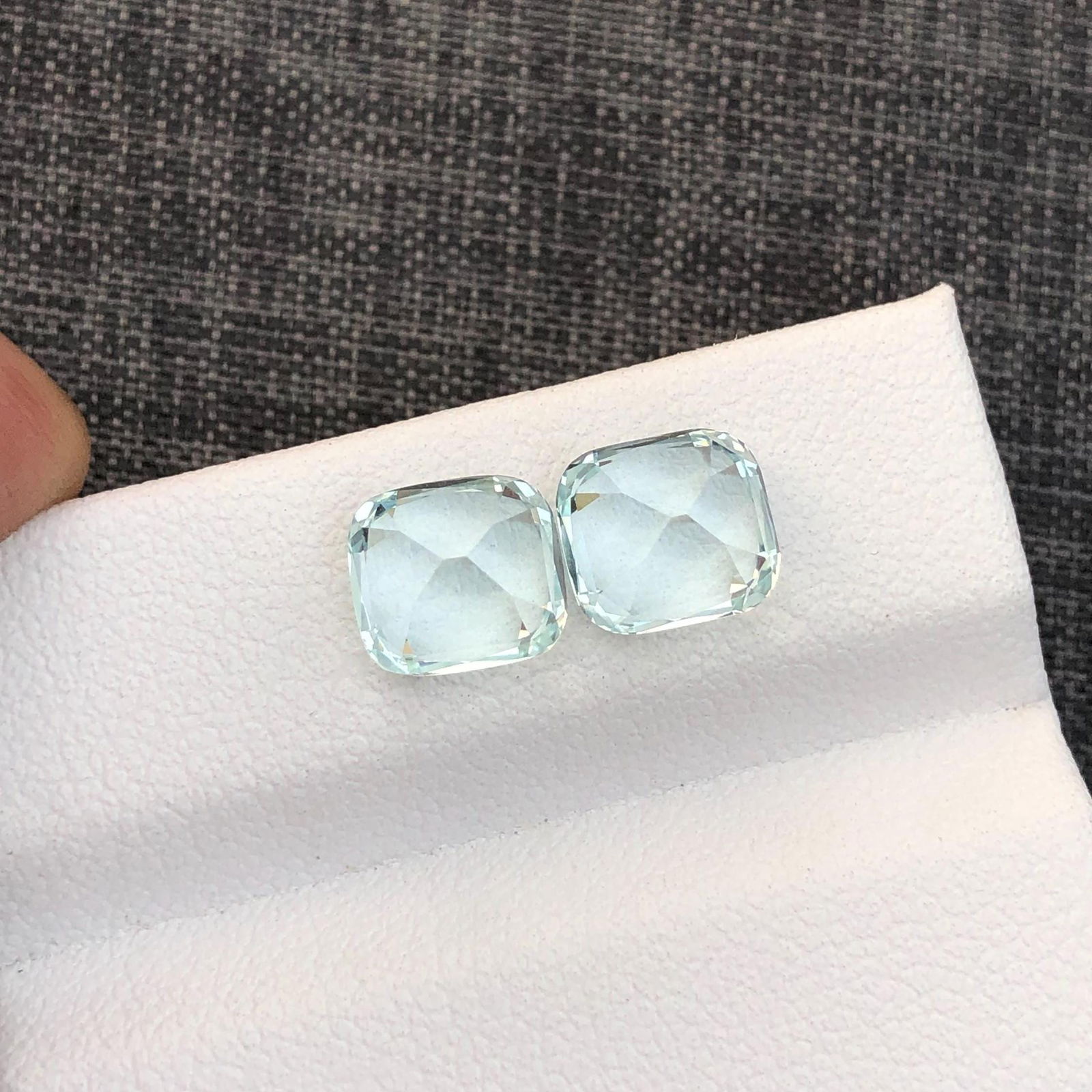 Ice Blue Aquamarine Gemstone: 4.65 Ct Cushion Cut Beryl - 7
