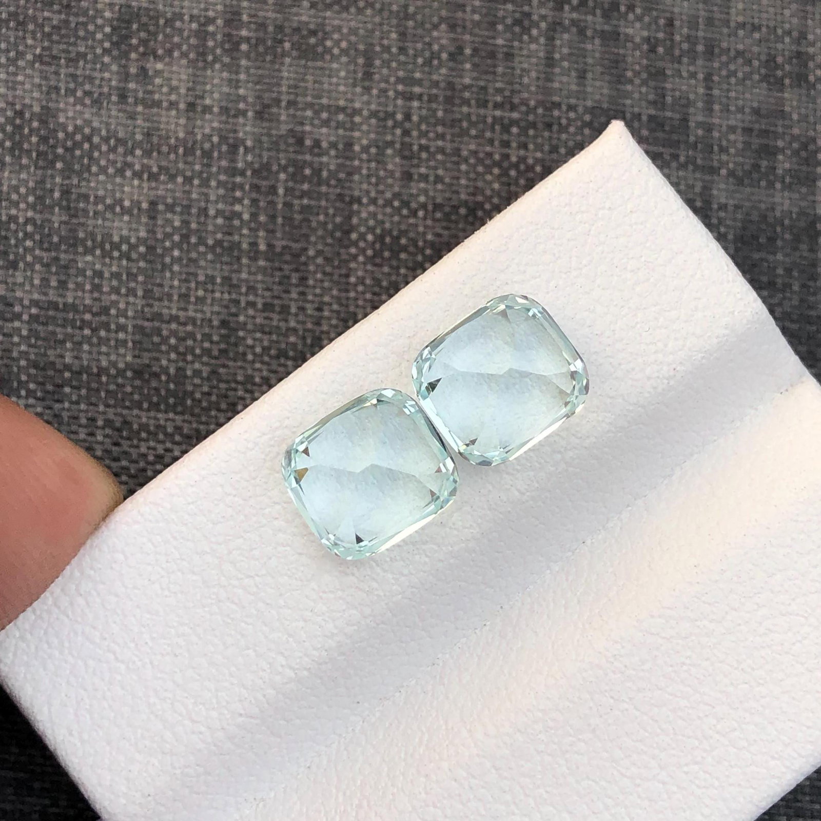 Ice Blue Aquamarine Gemstone: 4.65 Ct Cushion Cut Beryl - 8