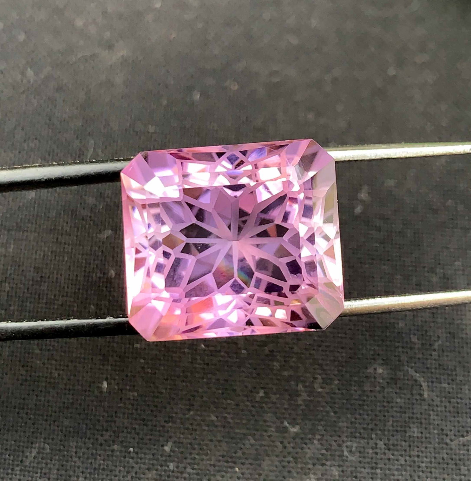 Flower Cut Amethyst Gemstone: Pinkish Purple, 17.65 Carats - 2