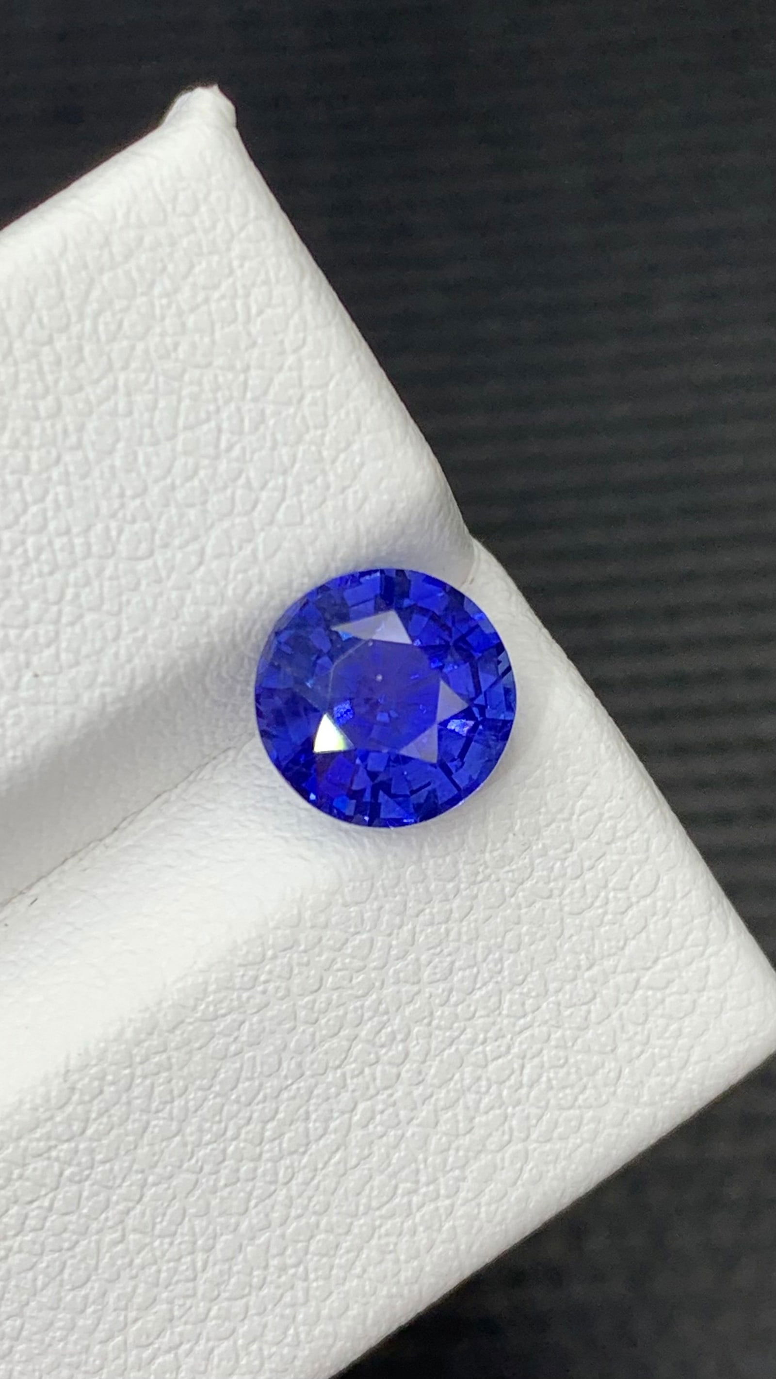2.350 Carats Heated Royal Blue Round Sapphire Gemstone: Details SKU Dimensions (mm) 7.7 x 7.7 x 4.8 mm Weight (cts) 2.35 Treatment Heat Treatment Shape Round Type Faceted Clarity N/A Colours Description Sapphire is a precious gemstone, a