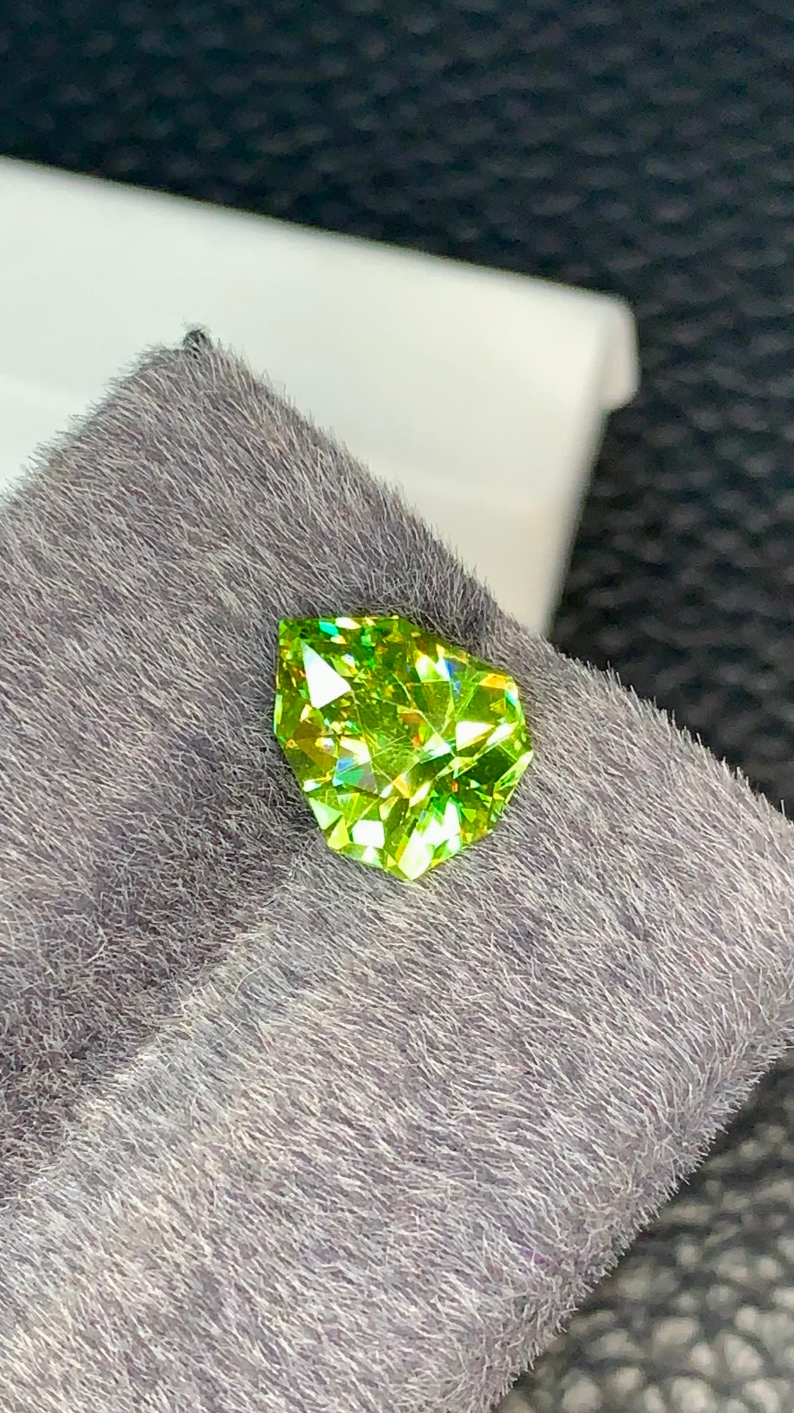 3.10 Carats Multi Color Sphene Gemstone - 2