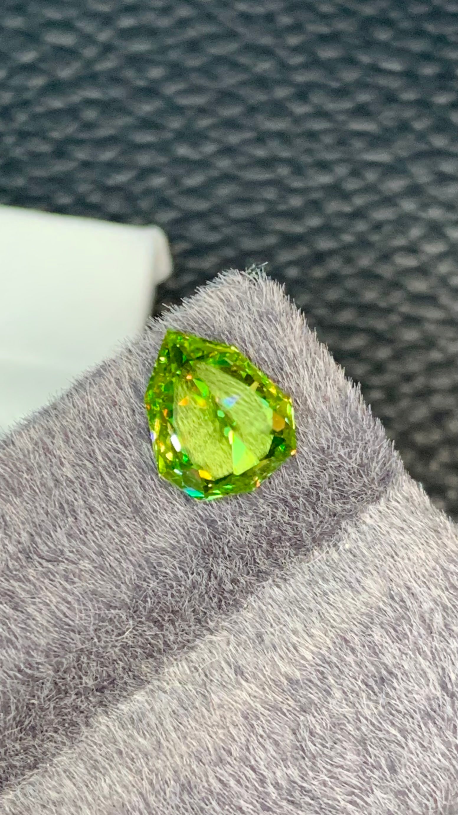 3.10 Carats Multi Color Sphene Gemstone - 4