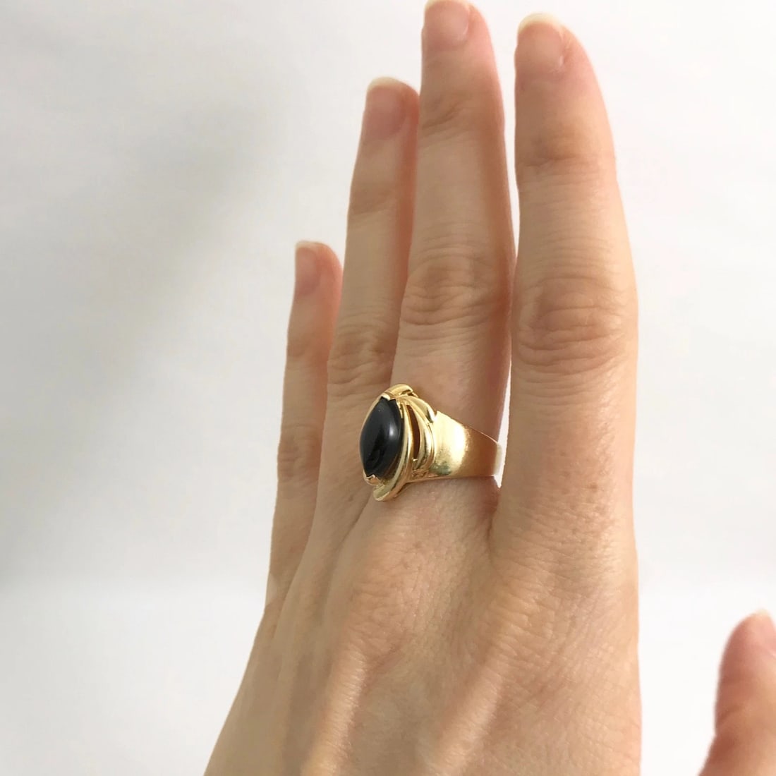 Vintage Marquise Black Onyx Cocktail Ring 14K Yellow Gold, Size 5.5, 5.9 Grams - 4