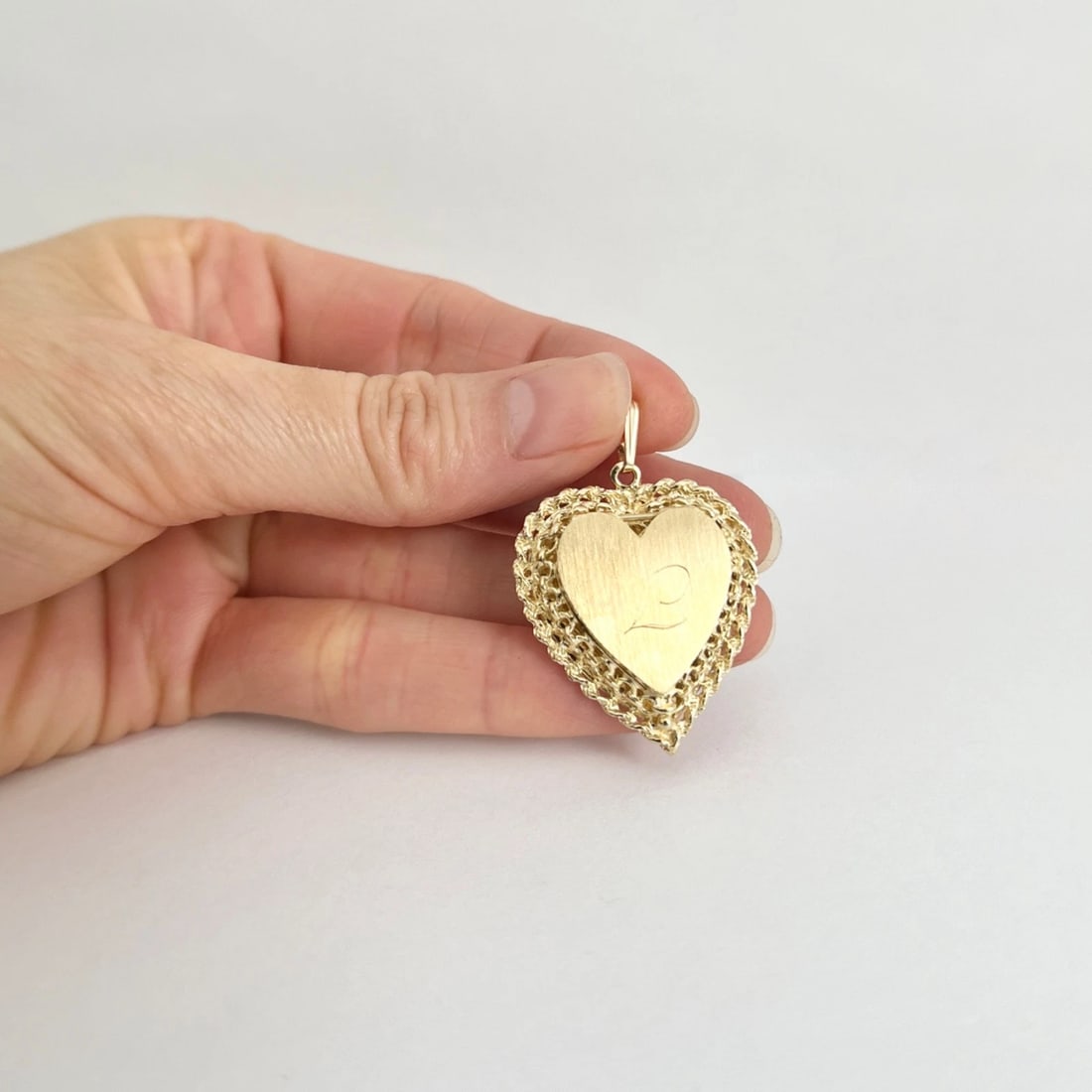 Vintage 1980's Letter L Heart Locket Necklace Pendant 14K Yellow Gold, 6.76 Gram - 4