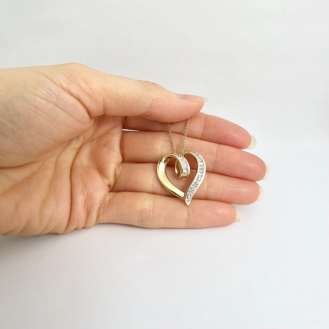Vintage Baguette Half Diamond Heart Pendant Necklace 14K Yellow Gold, 6.20 Grams - 4