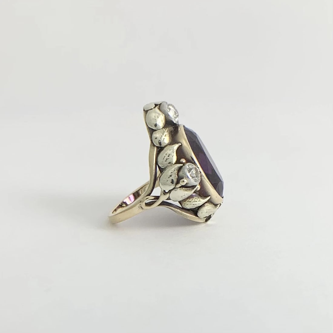 Antique Victorian Oval Amethyst Diamond Cocktail Ring 14K Yellow Gold, 8.73 Gr - 9