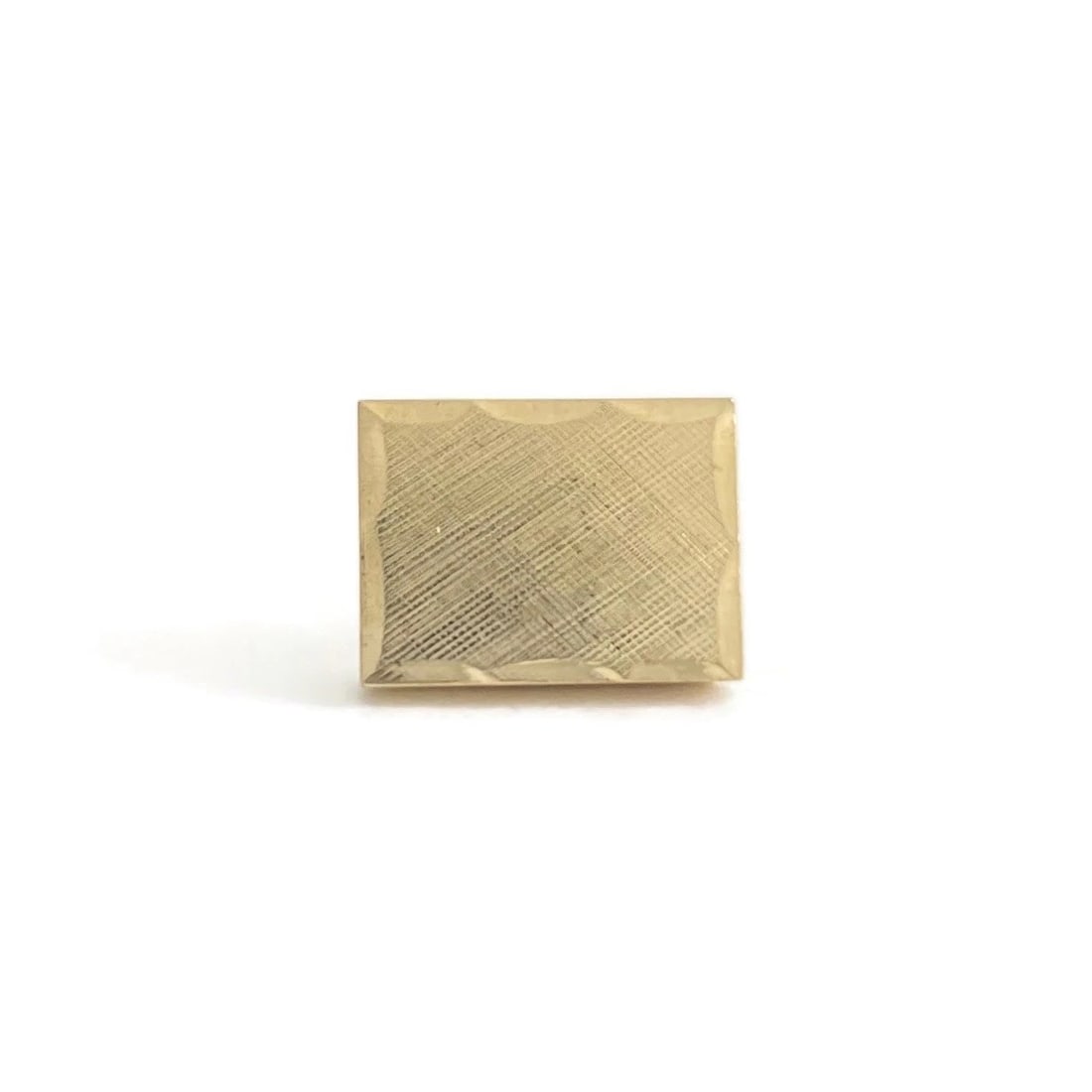 Vintage 1960's Textured Rectangle Pin Tie Tack 14K Yellow Gold, 1.51 Grams: Vintage 1960's Textured Rectangle Pin Tie Tack 14K Yellow Gold, 1.51 Grams This is a classic versatile piece that can be worn as a tie tack, lapel pin, brooch, scarf or hat pin. Please let us know if