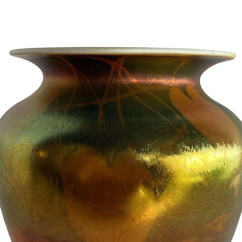 Rare Early 20th Iridescent Handblown Heart & Vine Vase Set by Imperial - 20