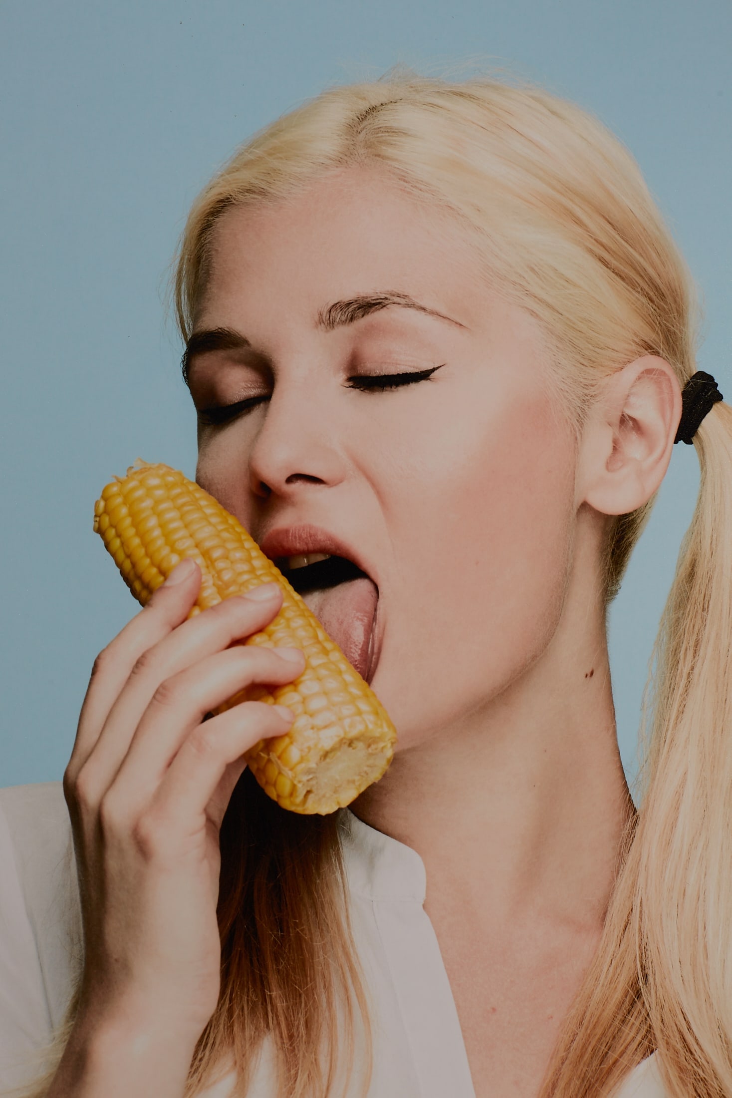 Olya and Corn - 4