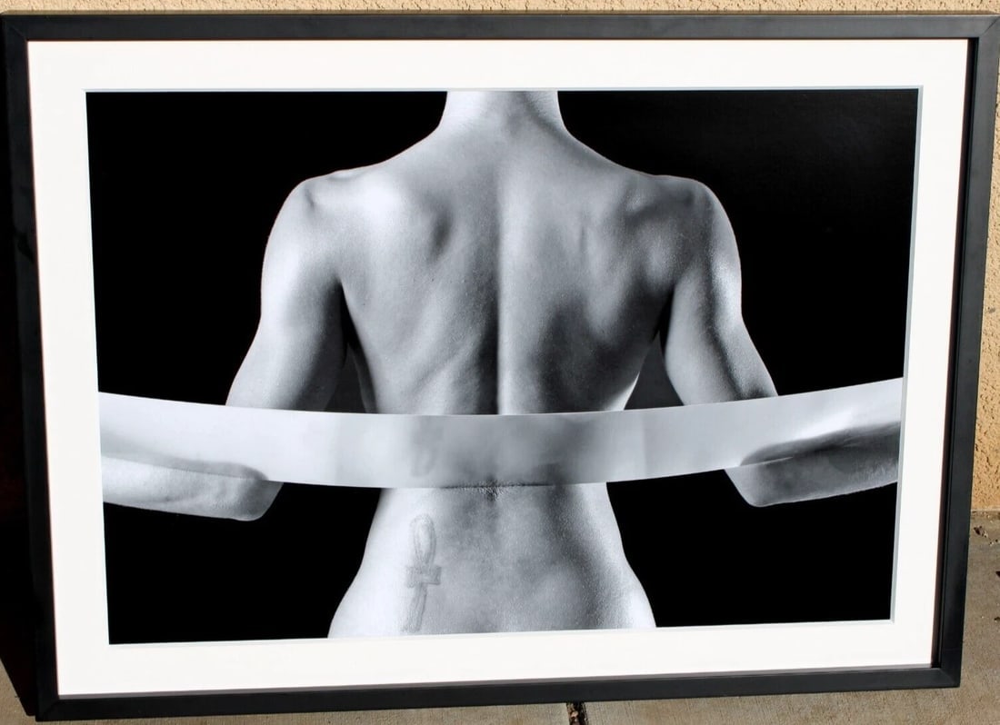 JAN DEE GORDON Back of a Female "STRENGTH" 2/20 Archival Pigment Print COA $950: Title:JAN DEE GORDON Back of a Female "STRENGTH" 2/20 Archival Pigment Print COA $950Description:JAN DEE GORDON - California Photographer. There is a book of the artist's photographs entitled "Women