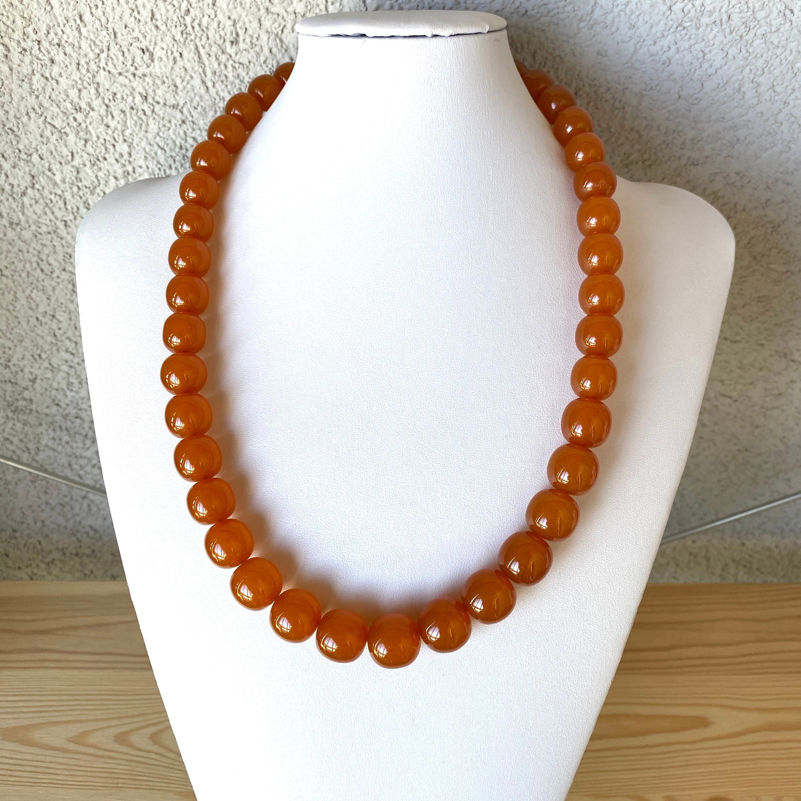 Grand Vintage Amber Necklace made from Round Amber beads - 2
