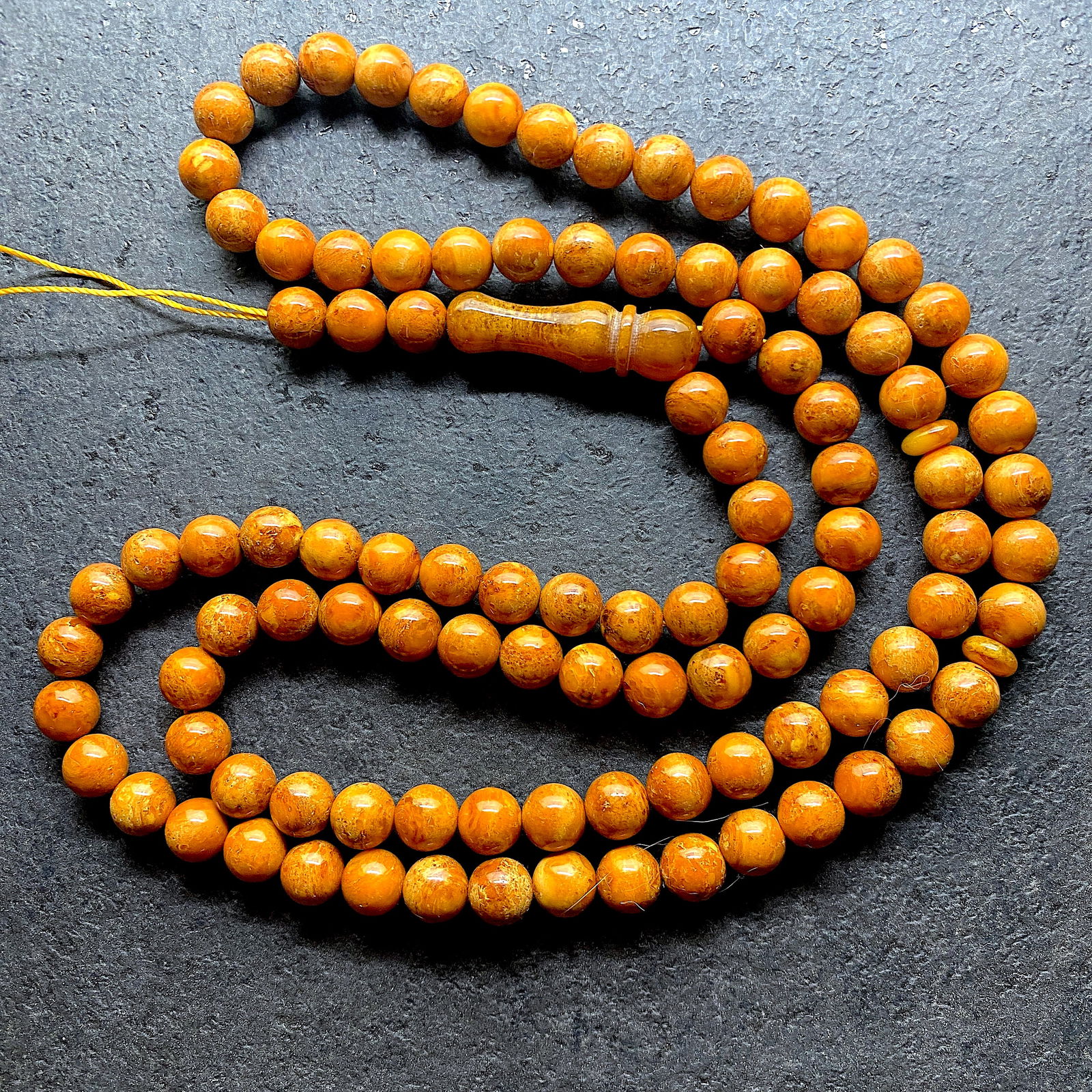 Unique and Staggering Amber Tesbih made from Round Amber beads: Title:Unique and Staggering Amber Tesbih made from Round Amber beadsMetal:NoneGemstone:AmberWeight:28.7 gSize:Bead size: 8.0 mm Bead size: 0.315 inches Made of:(Reconstituted Amber or Whole