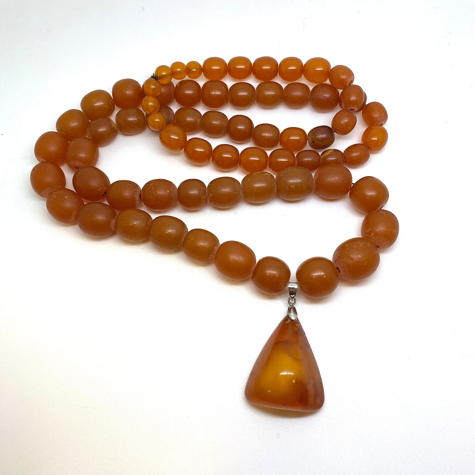 Marvellous Unique Vintage Amber Necklace made from Oval shaped Amber beads - 6