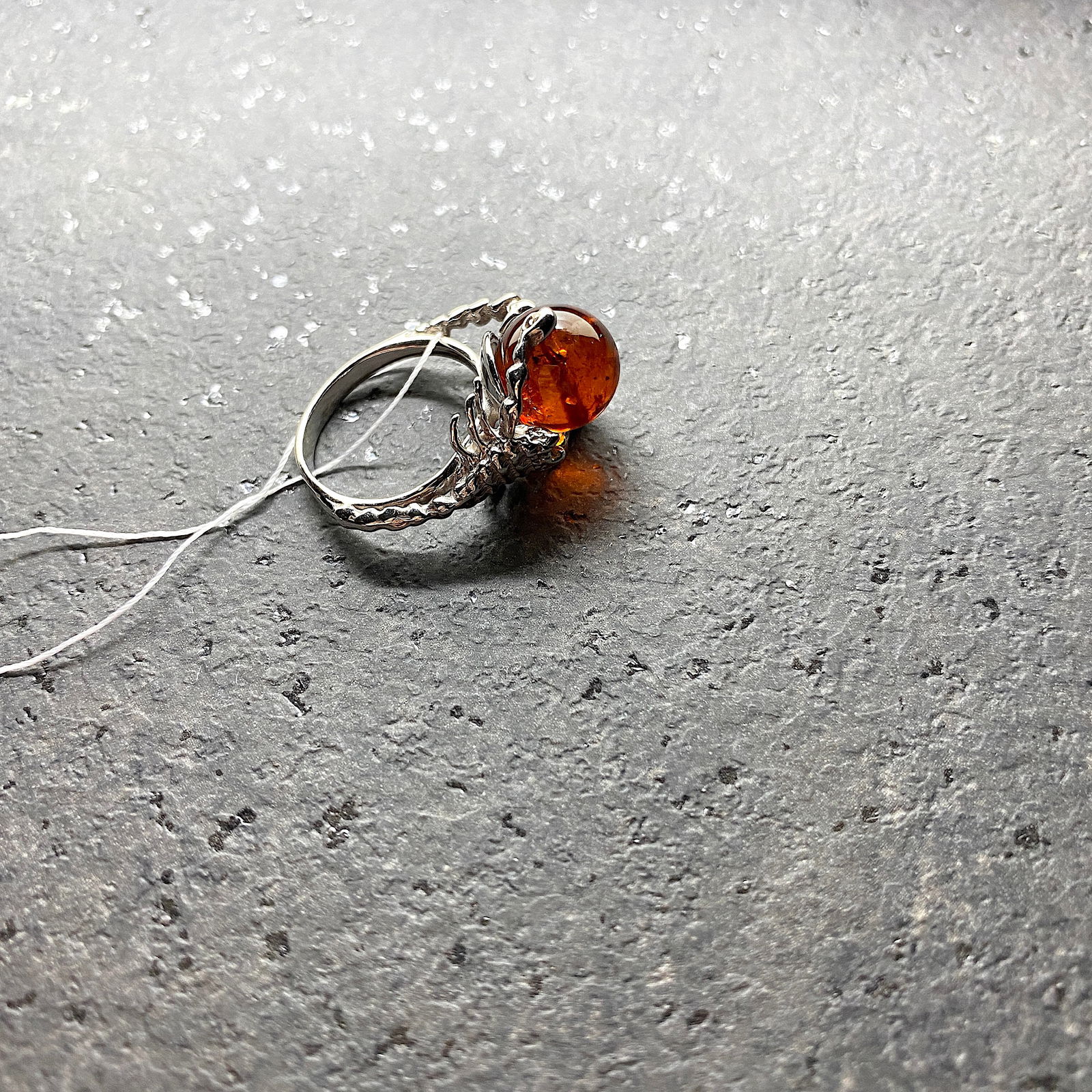 Exquisite Unique Vintage Amber Ring - 4