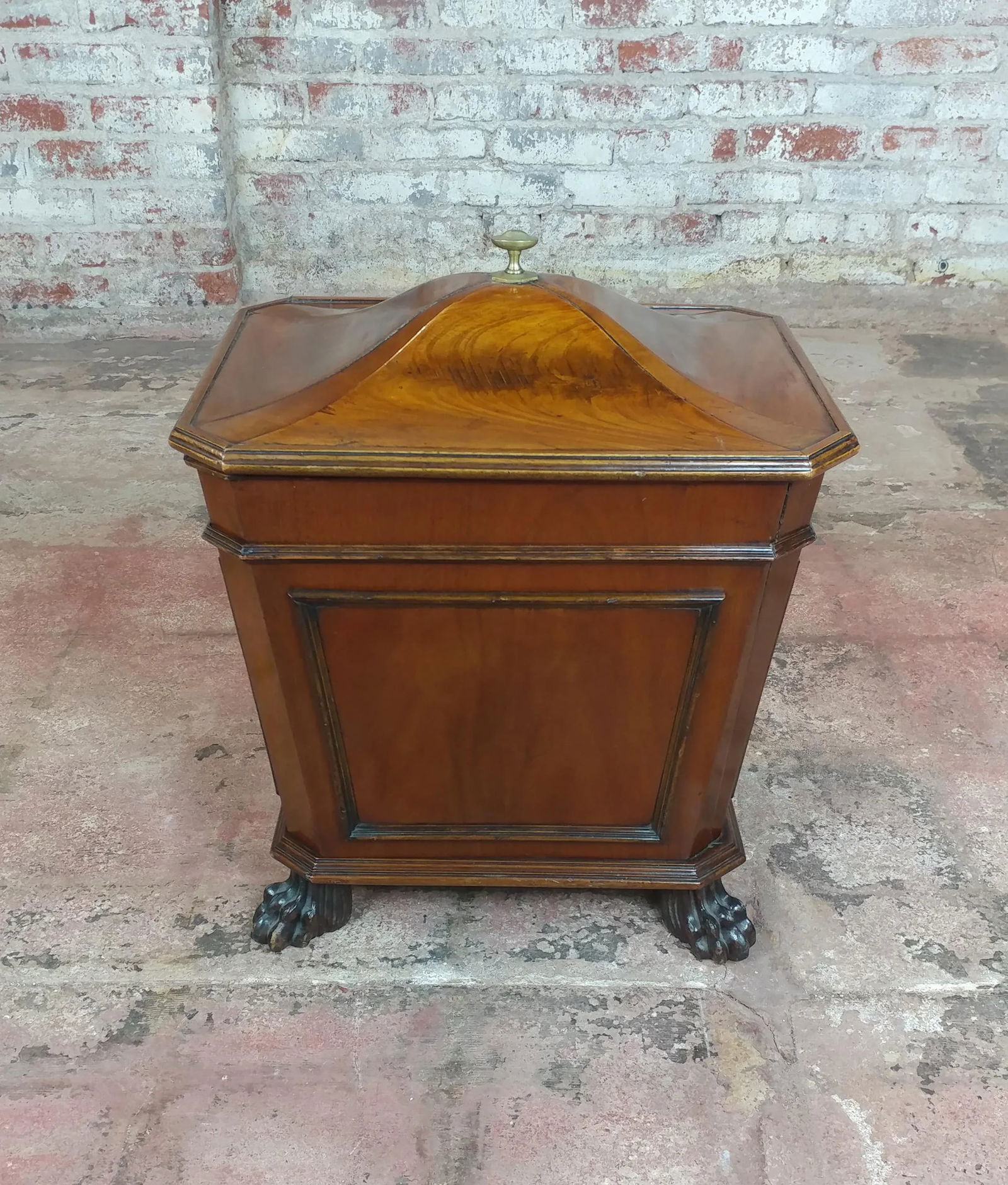 19th C. English Regency Mahogany Wine Cellarette - 2