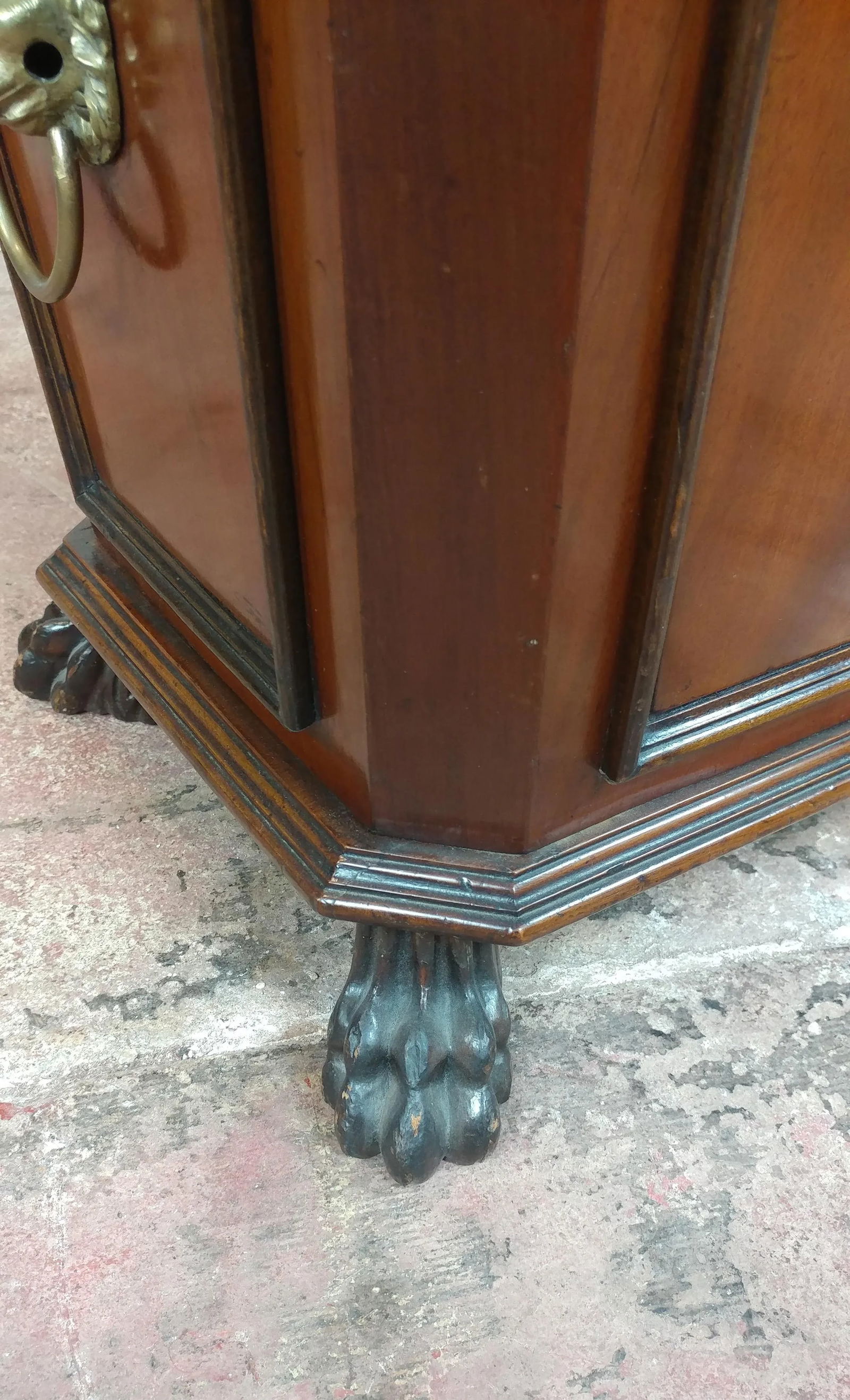 19th C. English Regency Mahogany Wine Cellarette - 5