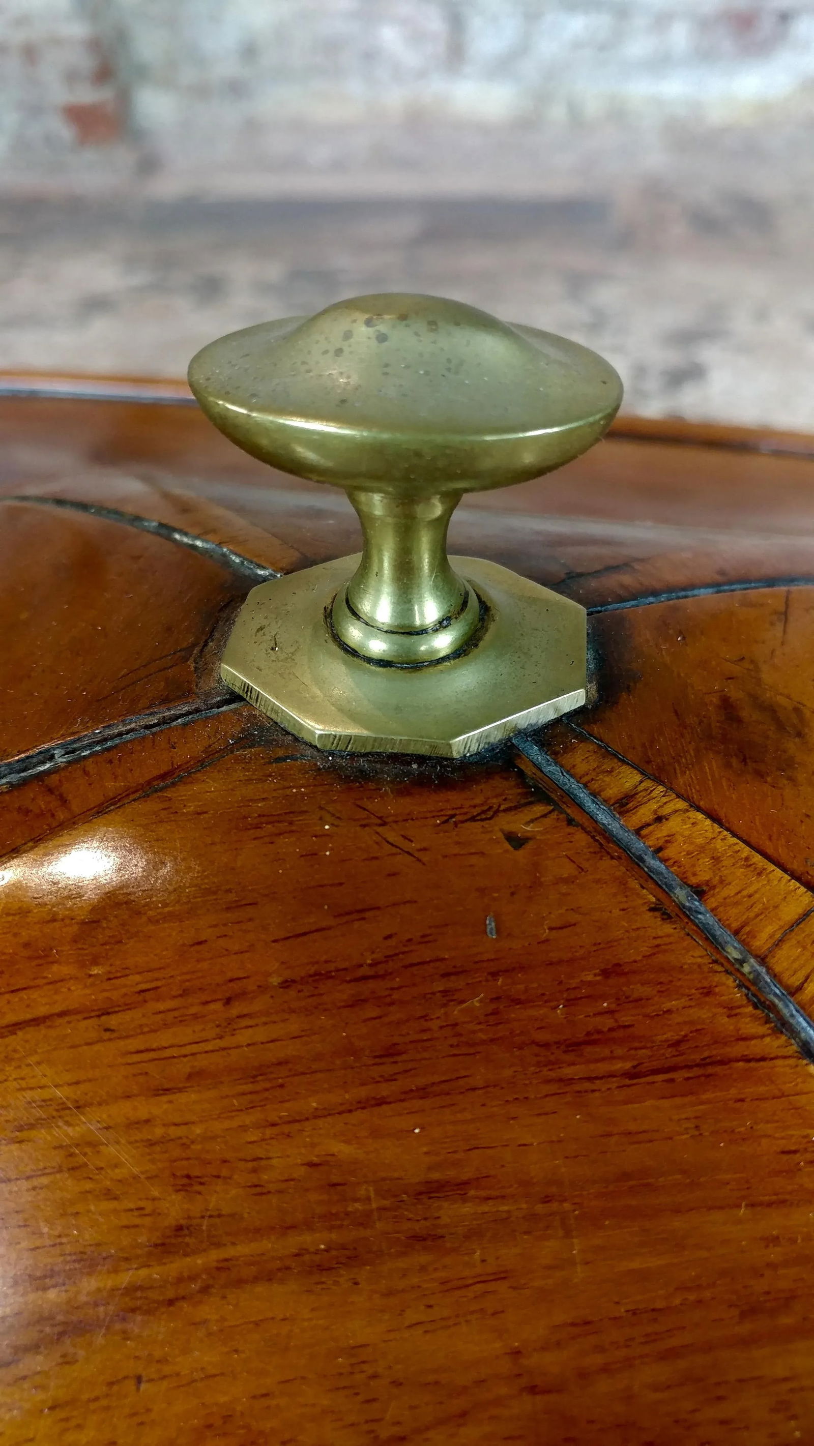 19th C. English Regency Mahogany Wine Cellarette - 7