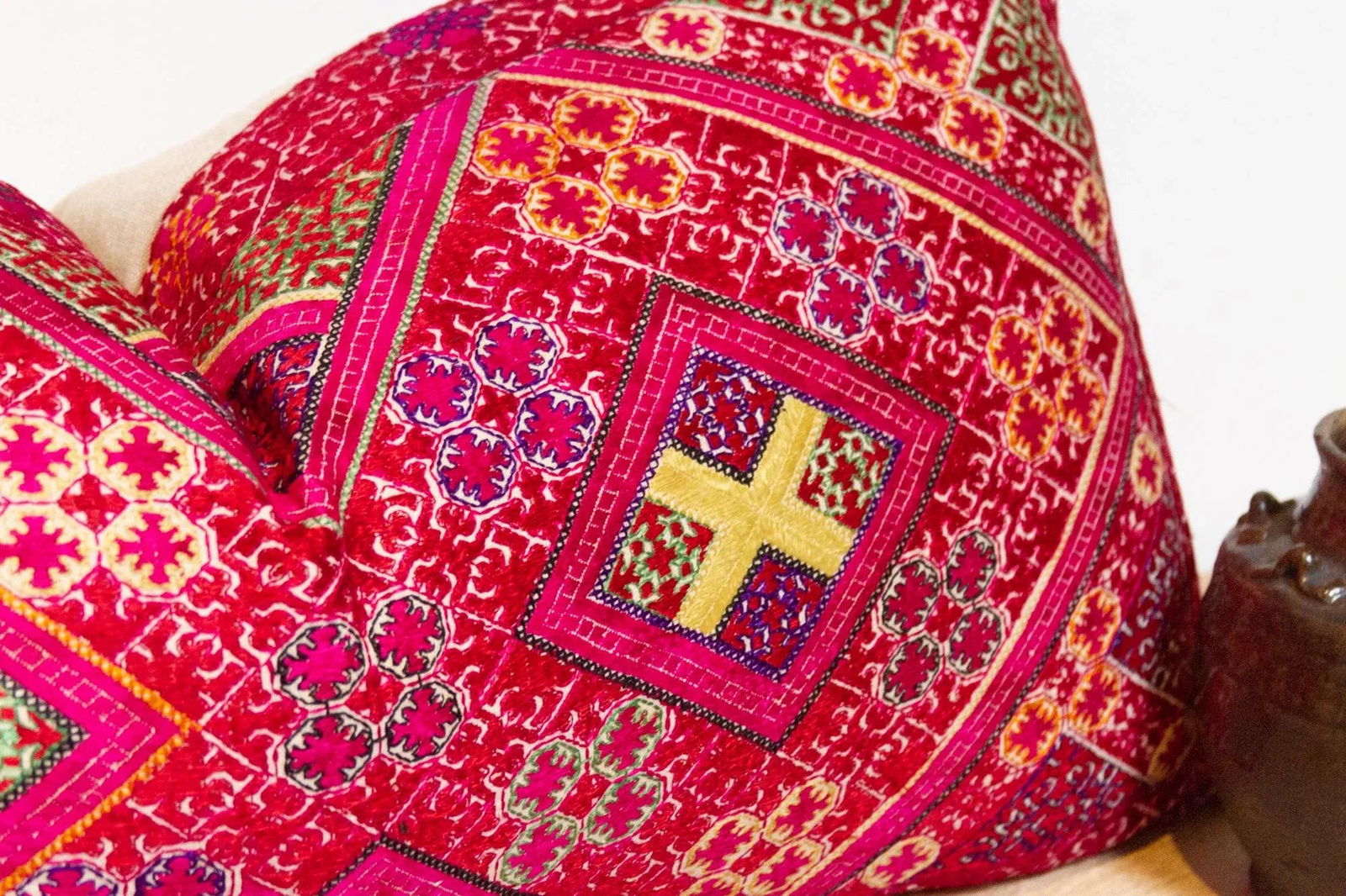 Antique Nilgiri Sindh Silk Pillow - 3