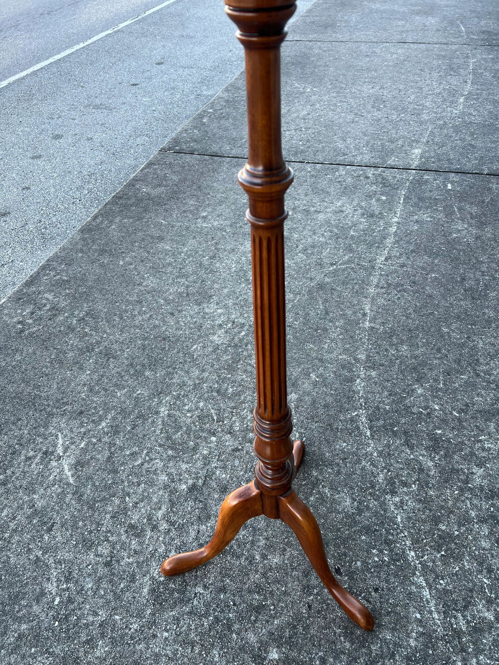 Vintage Hardwood Triple Foot Pedestal Stand - 3