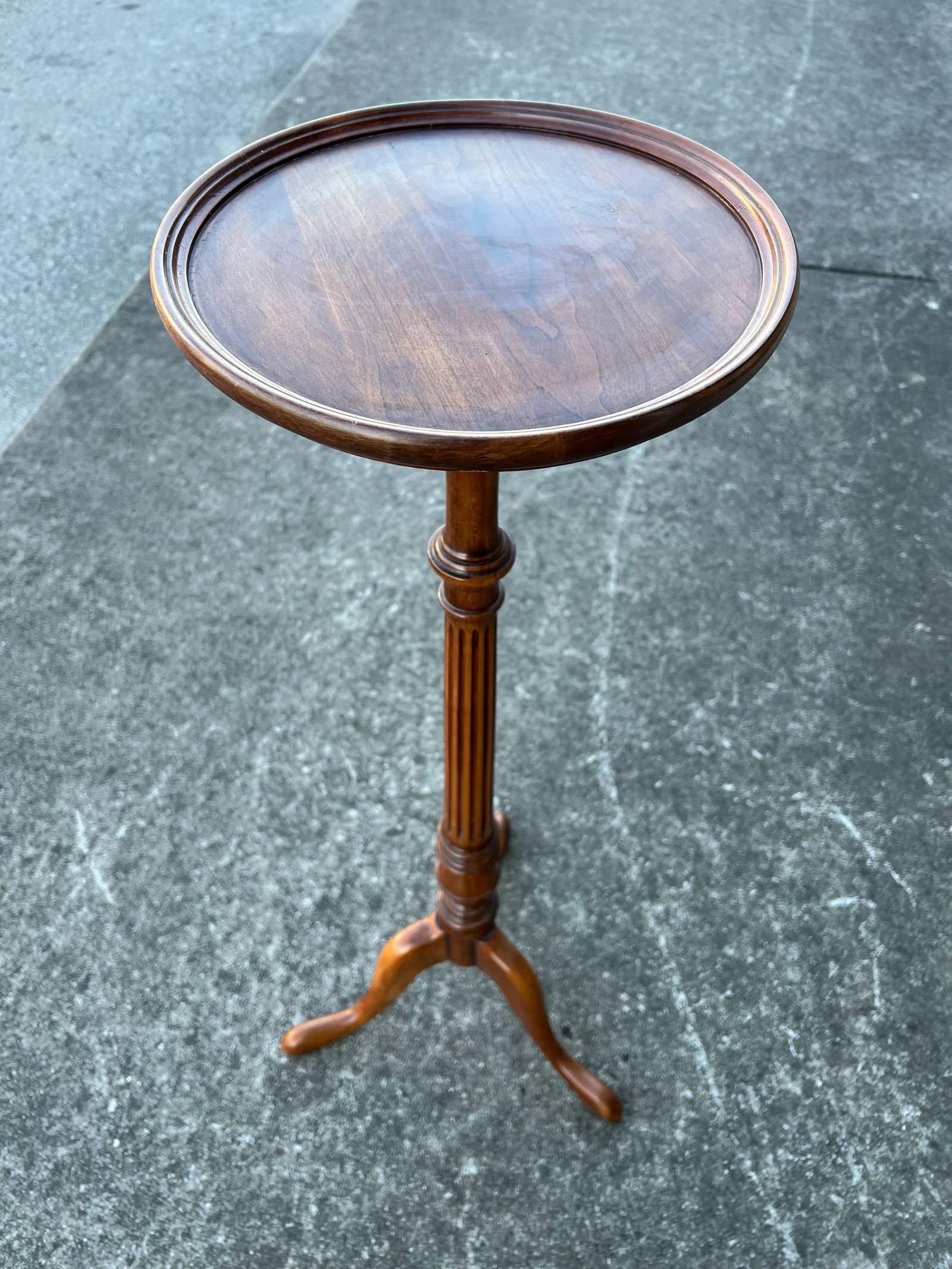 Vintage Hardwood Triple Foot Pedestal Stand - 4