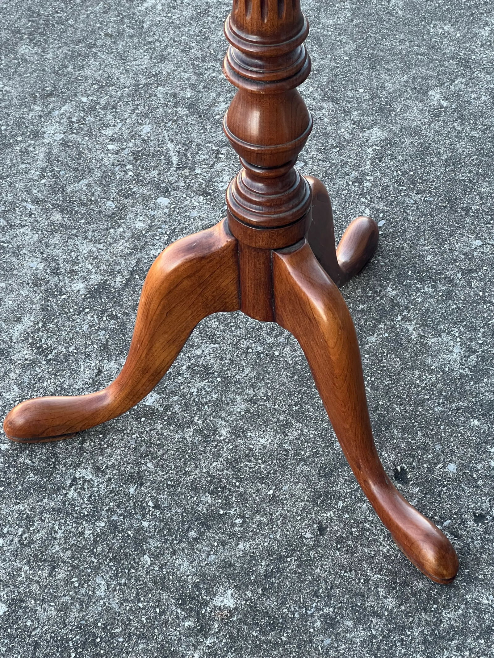Vintage Hardwood Triple Foot Pedestal Stand - 5