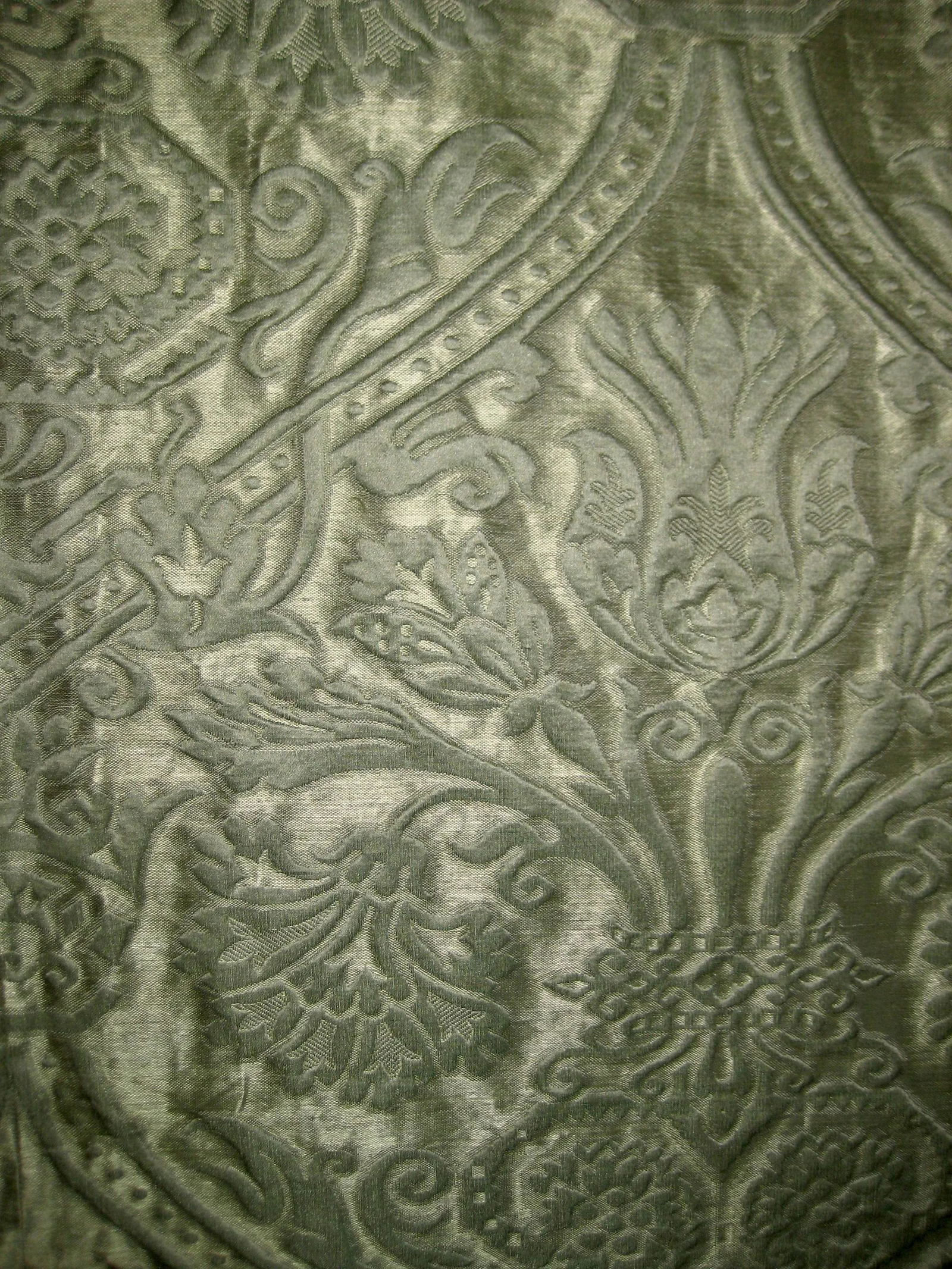 Antique Italian Trapunto Brocatelle Tablecloth - 5