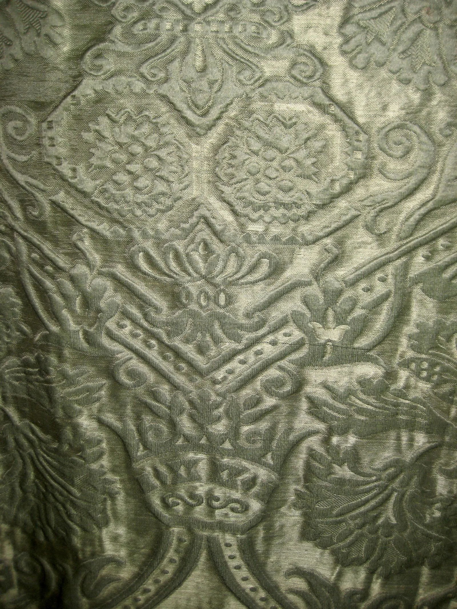 Antique Italian Trapunto Brocatelle Tablecloth - 6