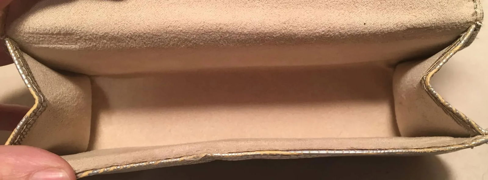 Judith Leiber Lizard Crystal Sunglass Case - 7