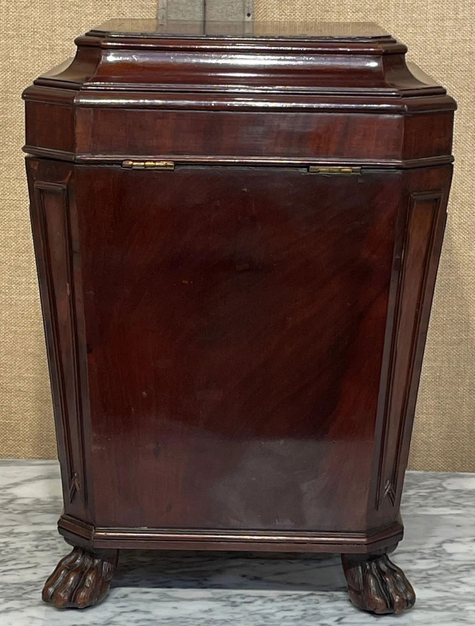 Diminutive Regency Mahogany & Brass Cellarette, Attributed to Gillows & Co. - 4