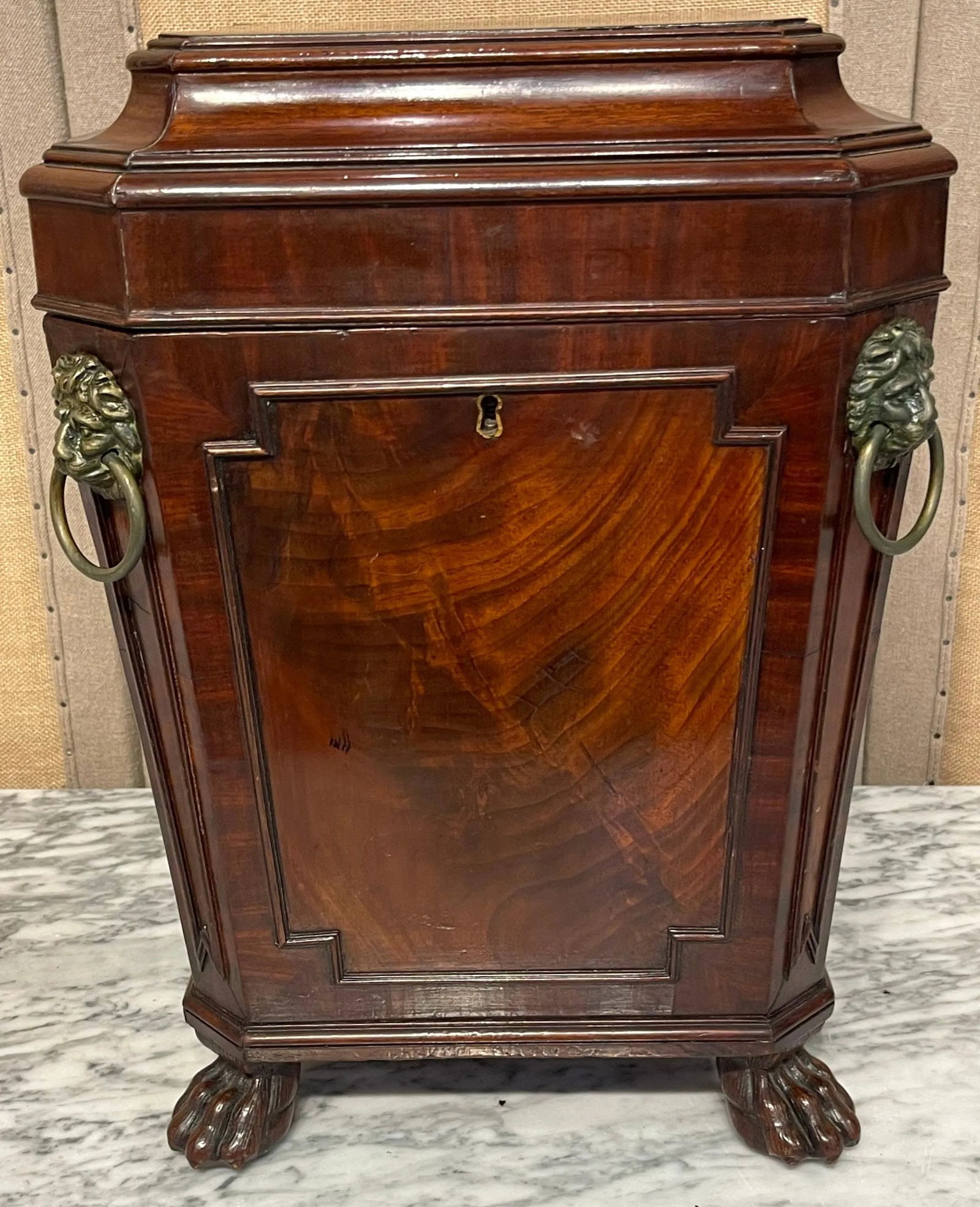 Diminutive Regency Mahogany & Brass Cellarette, Attributed to Gillows & Co. - 5