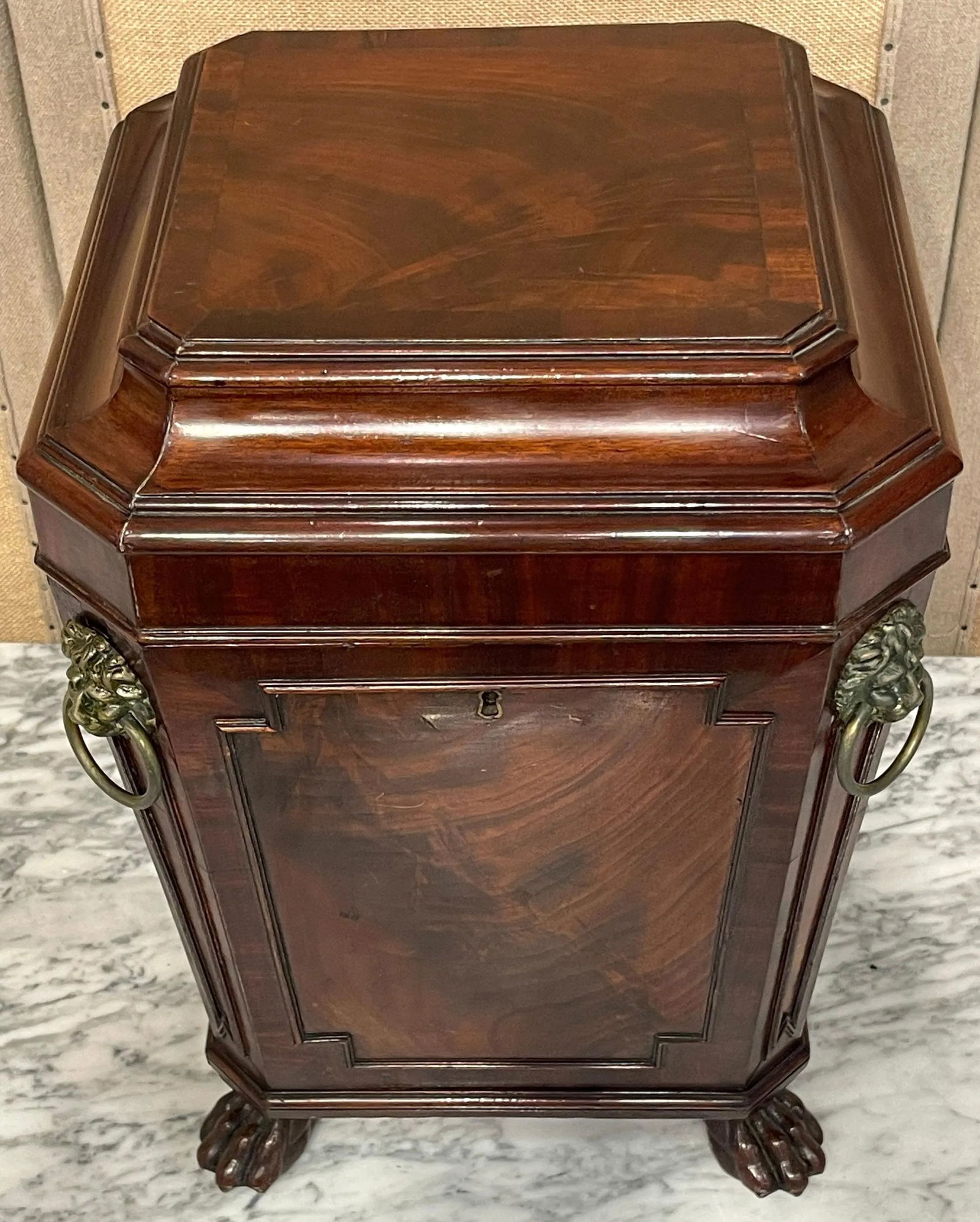 Diminutive Regency Mahogany & Brass Cellarette, Attributed to Gillows & Co. - 6