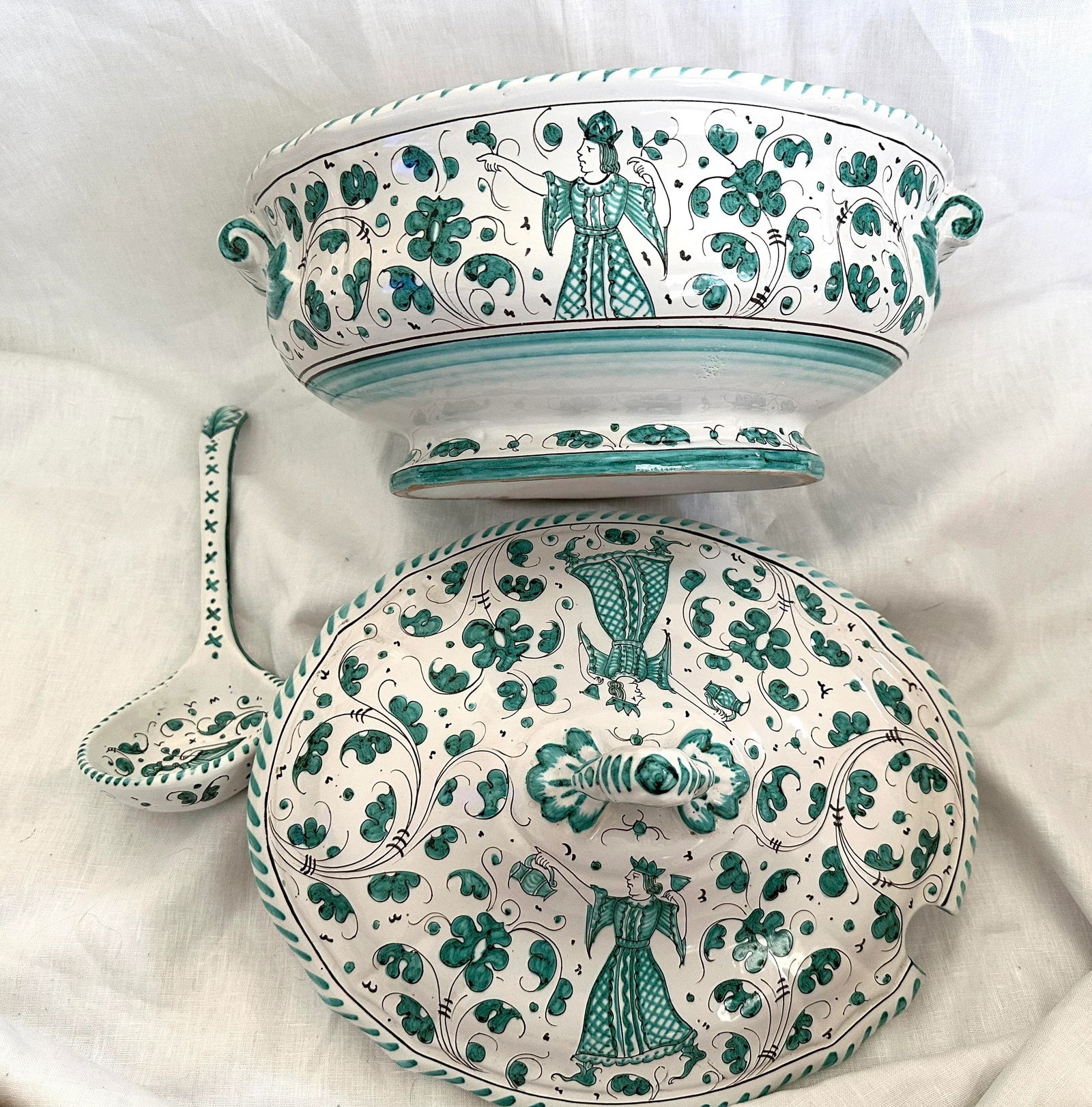 Deruta Maiolica Soup Tureen W/Spoon - 8
