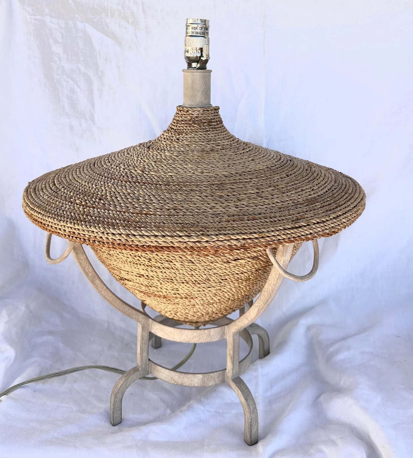 Vintage 90's Twisted Raffia Table Lamp on Metal Stand - 5