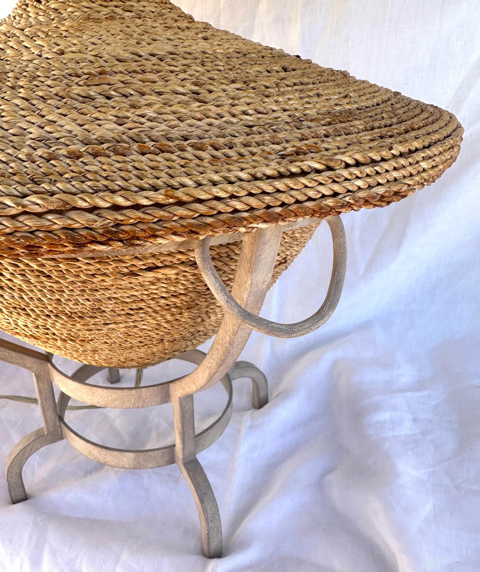 Vintage 90's Twisted Raffia Table Lamp on Metal Stand - 7